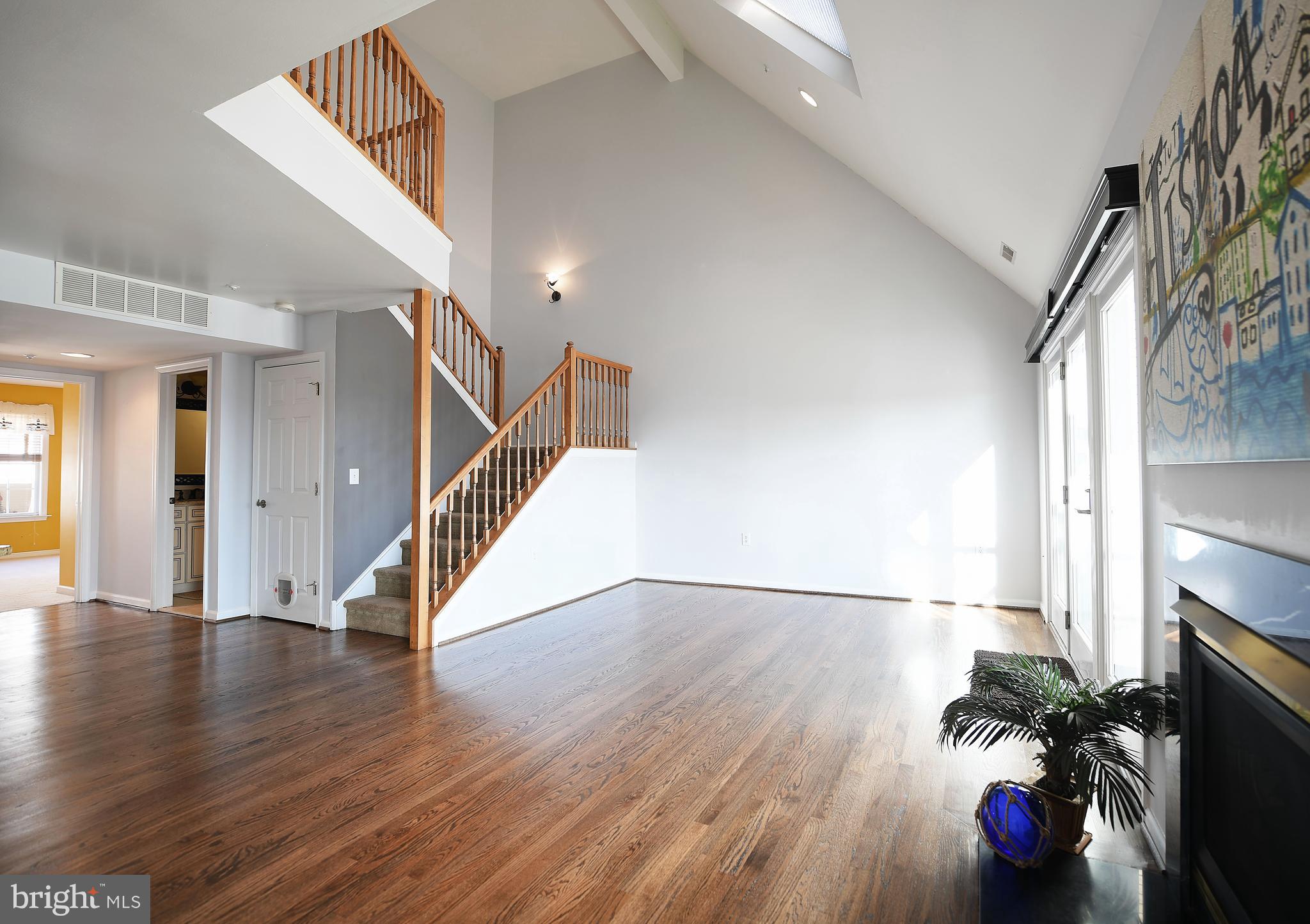 SENECA POINTE - Residential