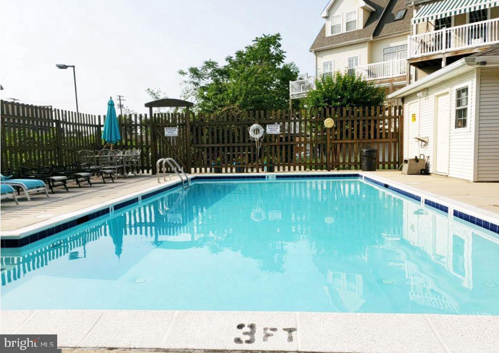 SENECA POINTE - Residential