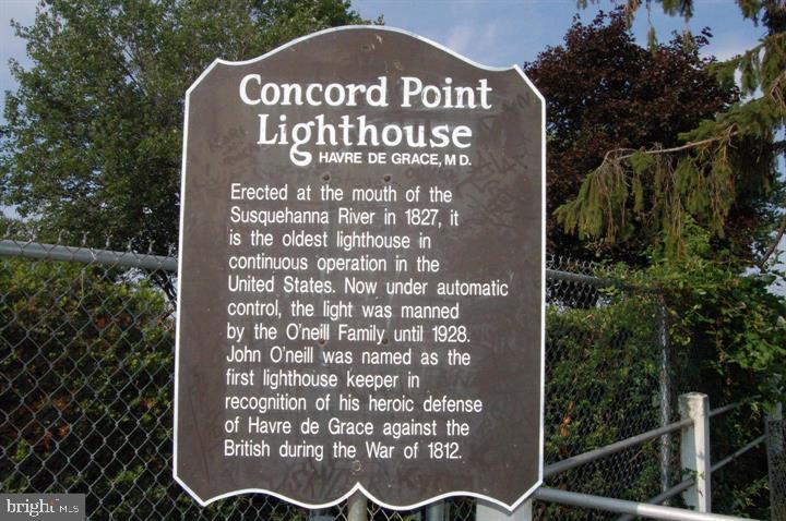 SENECA POINTE - Residential