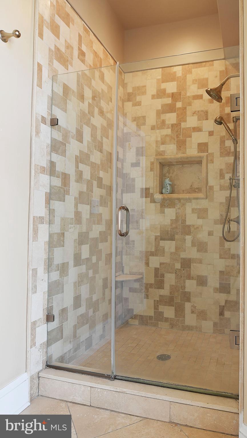 SENECA POINTE - Residential