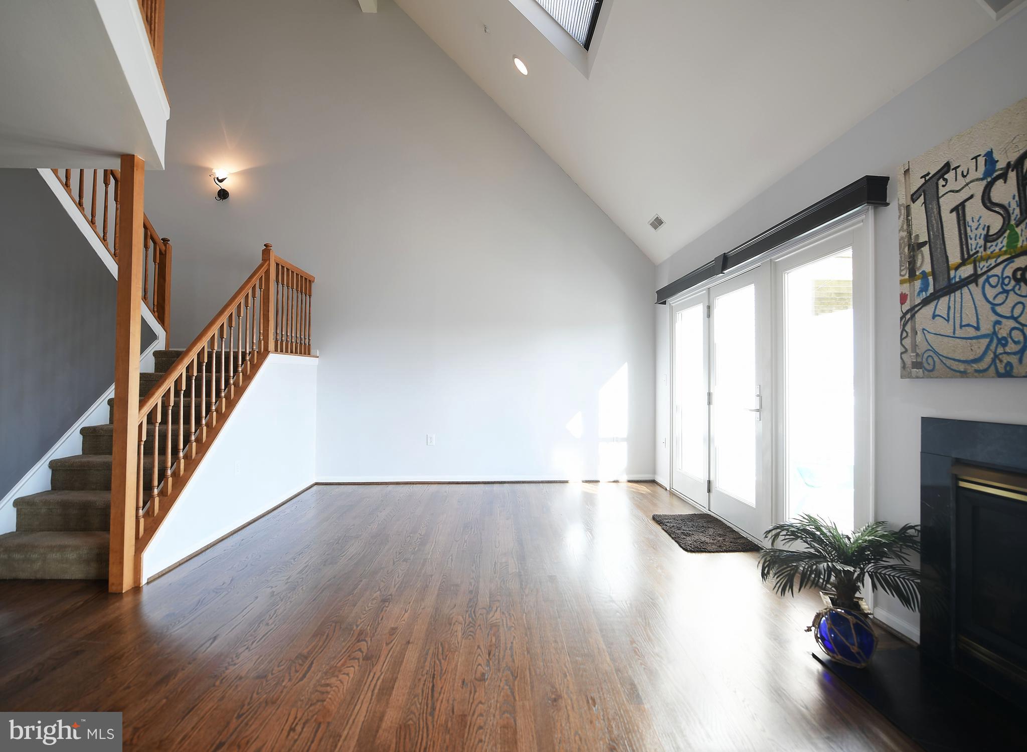 SENECA POINTE - Residential