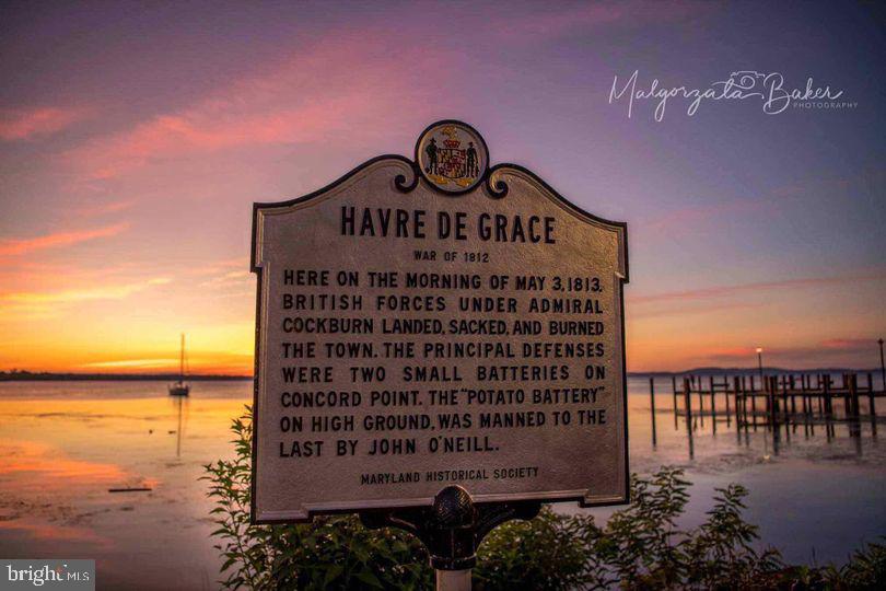 SENECA POINTE - Residential