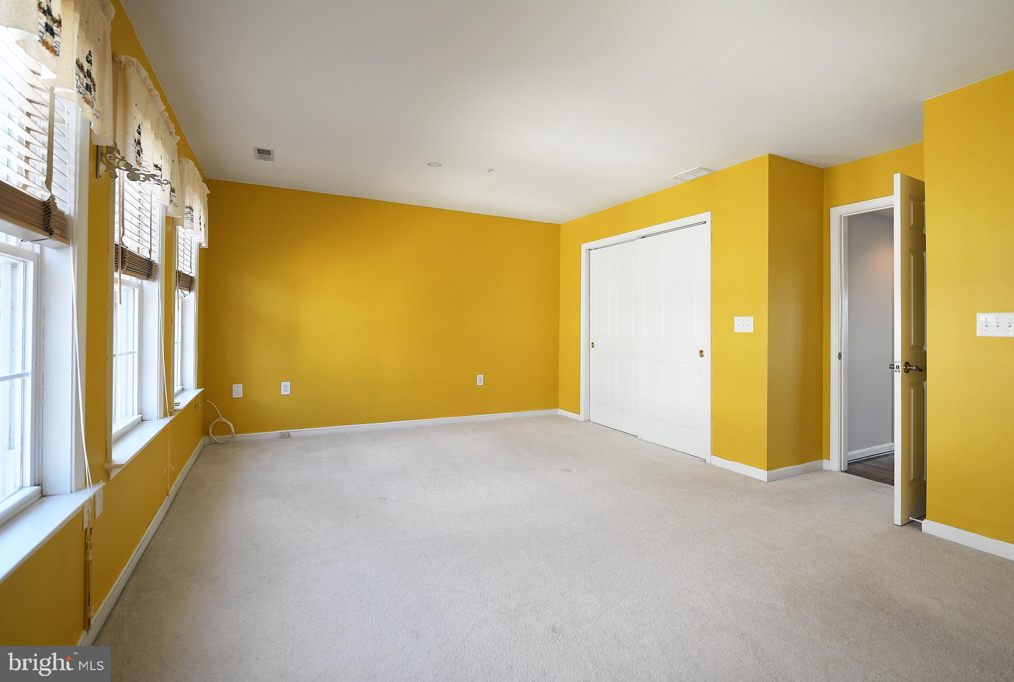 SENECA POINTE - Residential