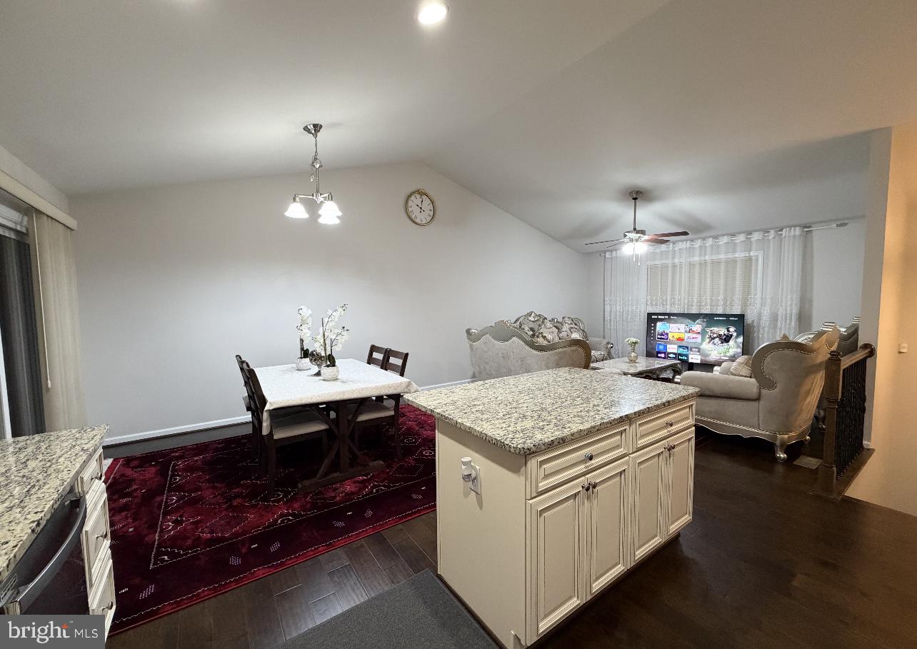 8 HOWARD CIRCLE