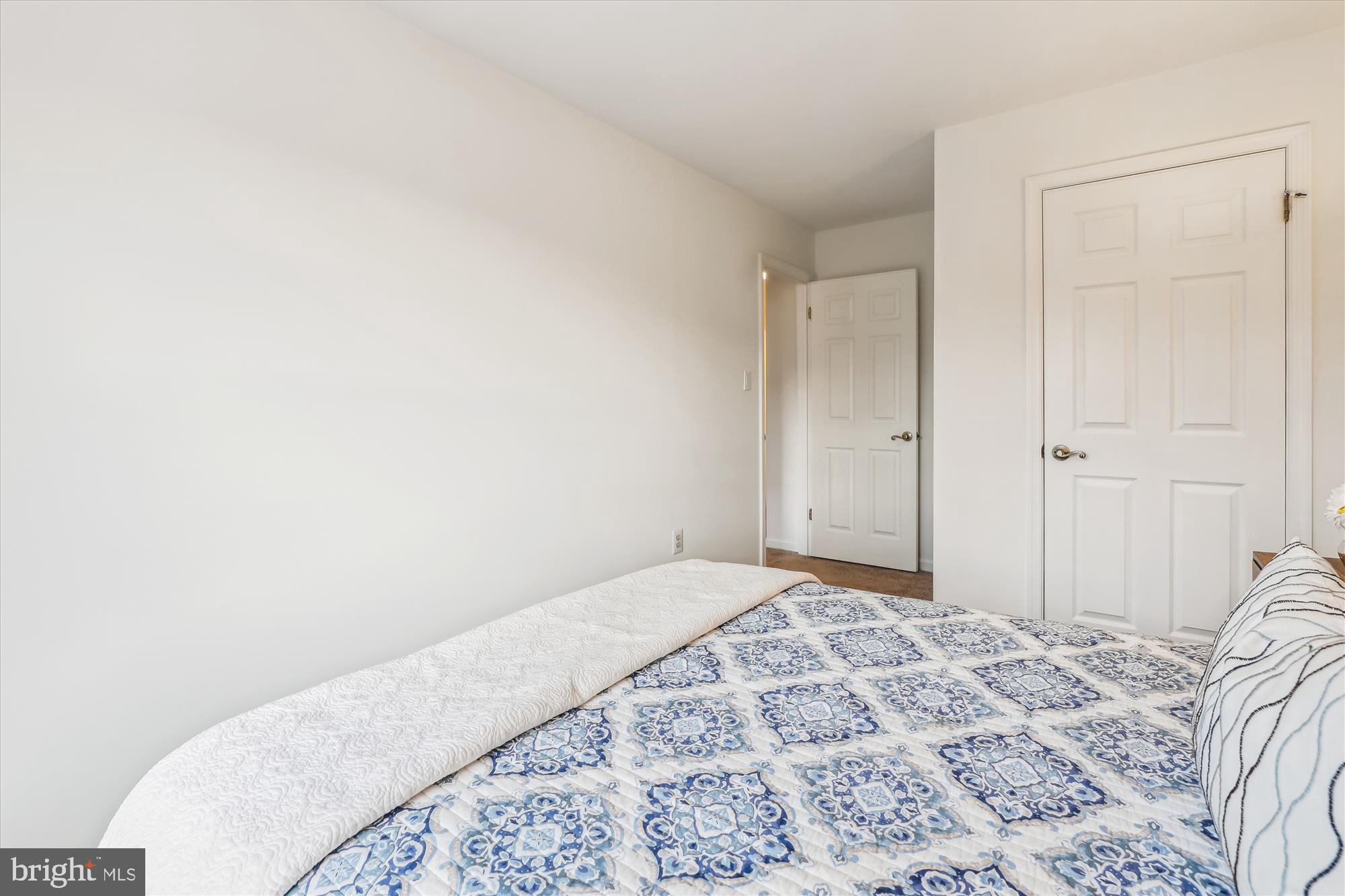 RUNNYMEADE - Residential