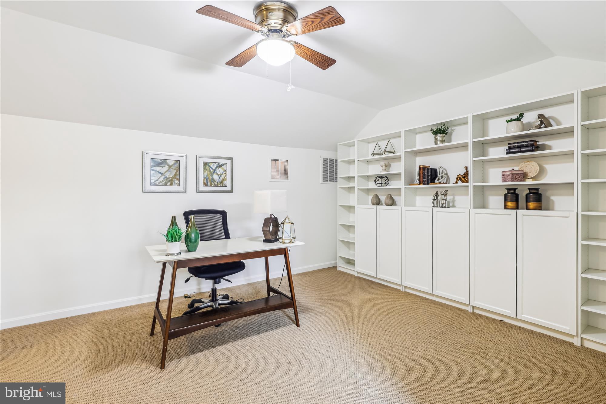 RUNNYMEADE - Residential