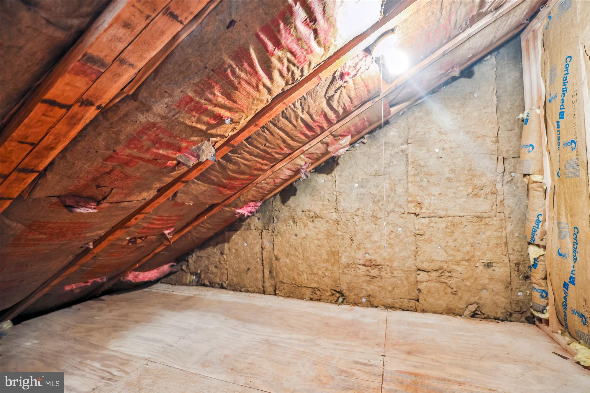 RUNNYMEADE - Residential