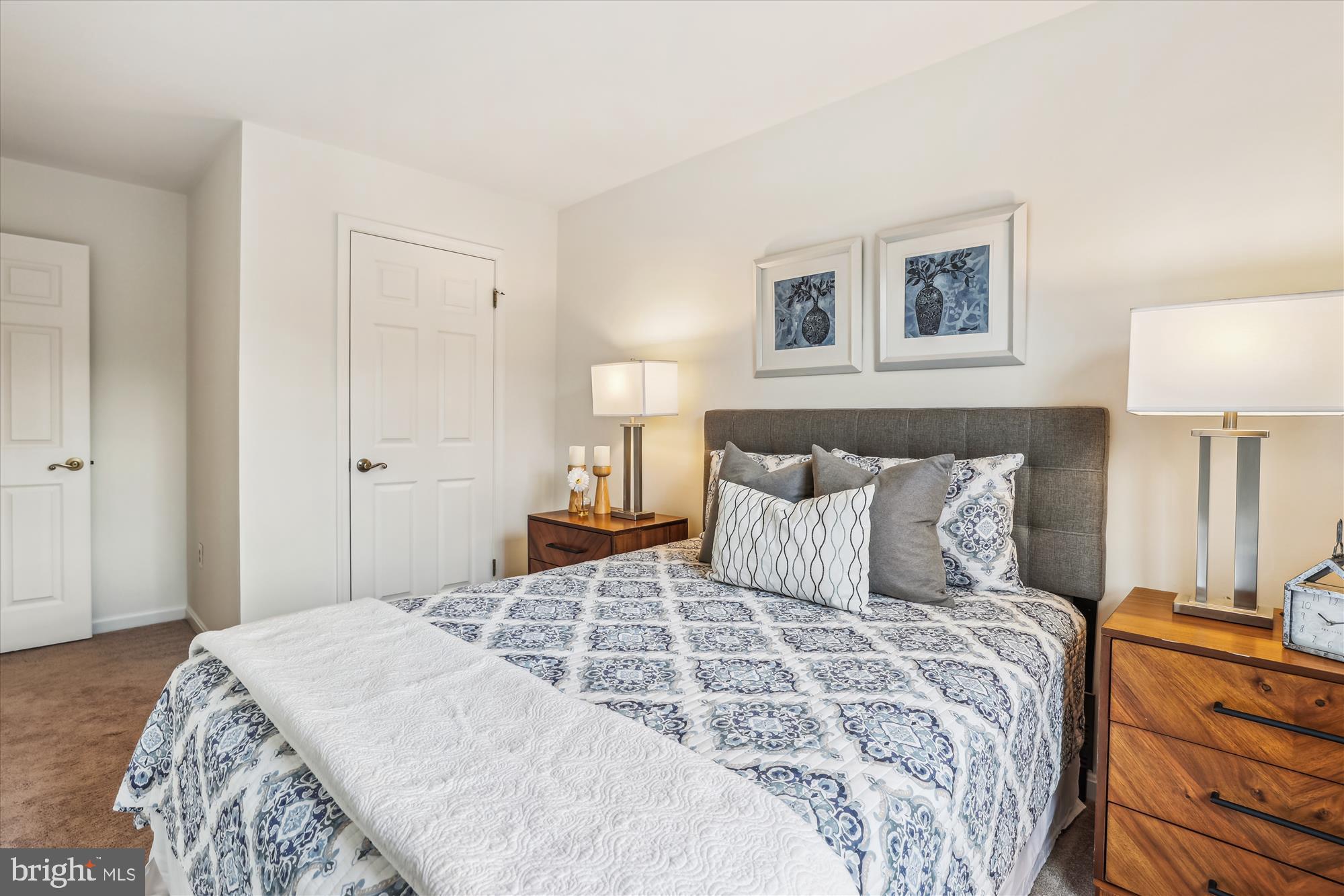 RUNNYMEADE - Residential