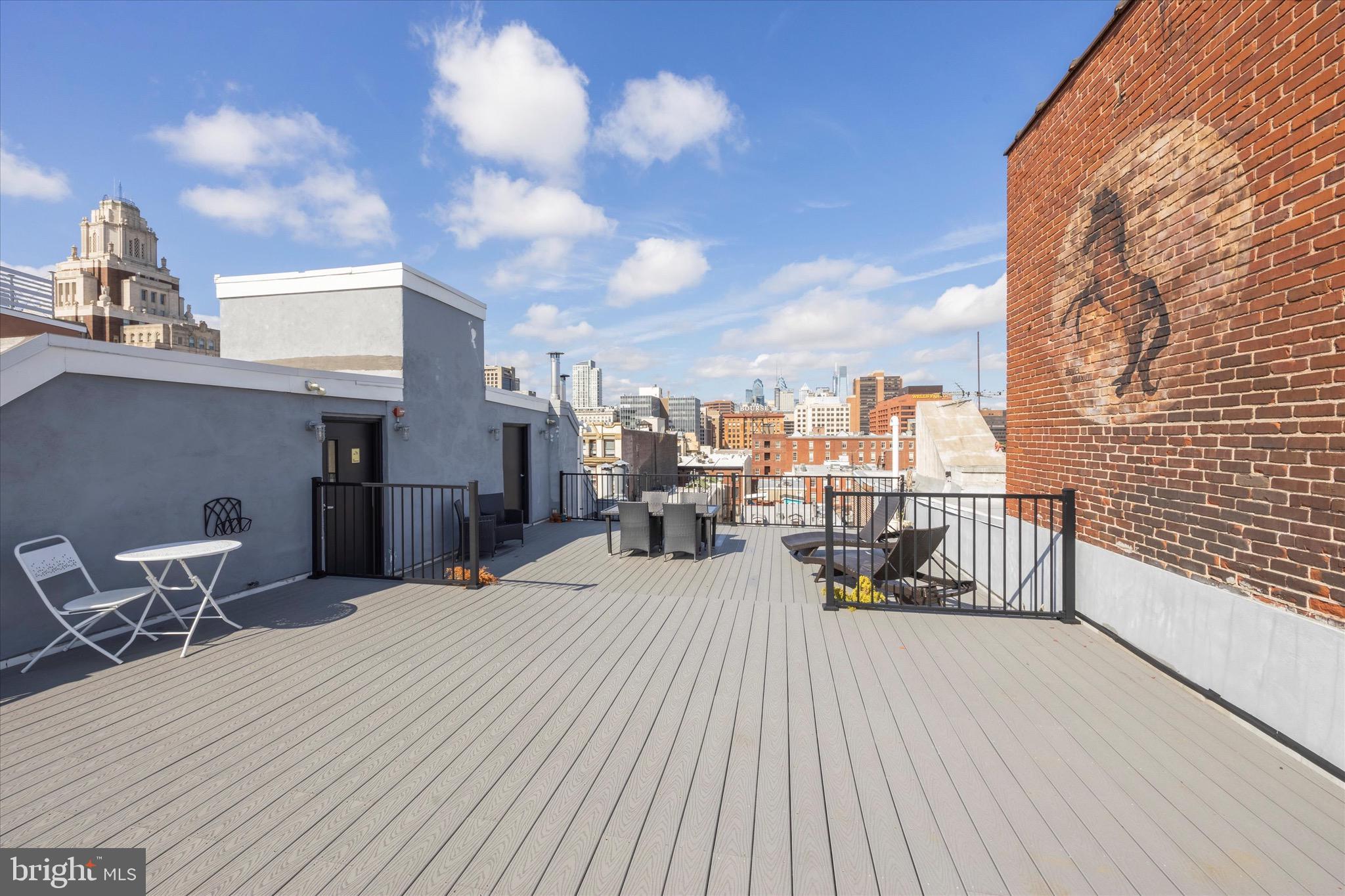 12 S LETITIA STREET 16 204