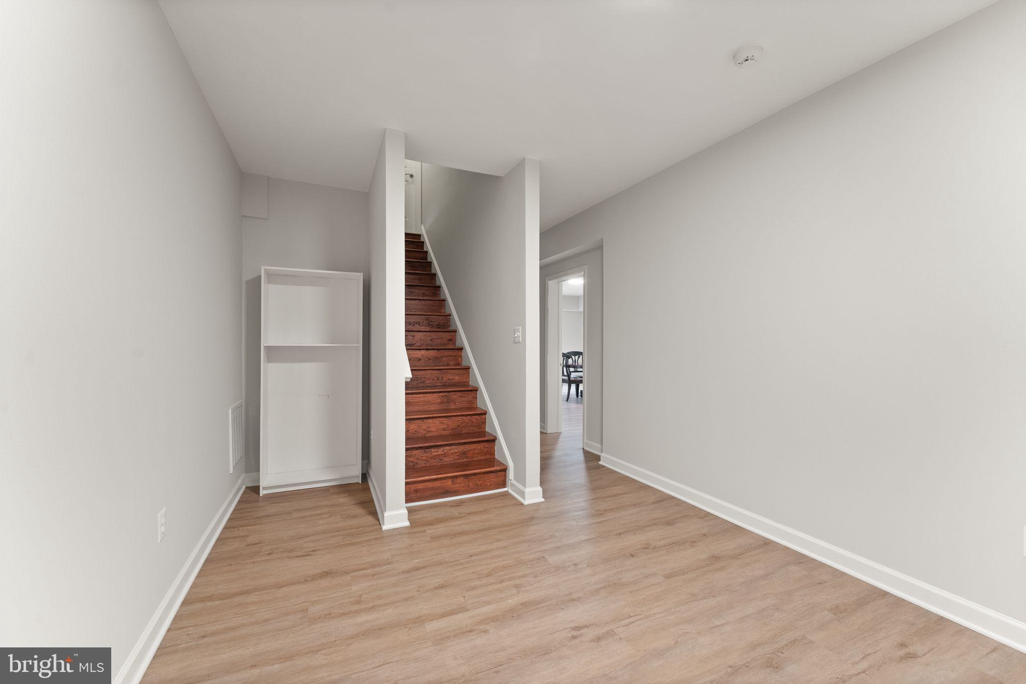 RED HILL - Residential