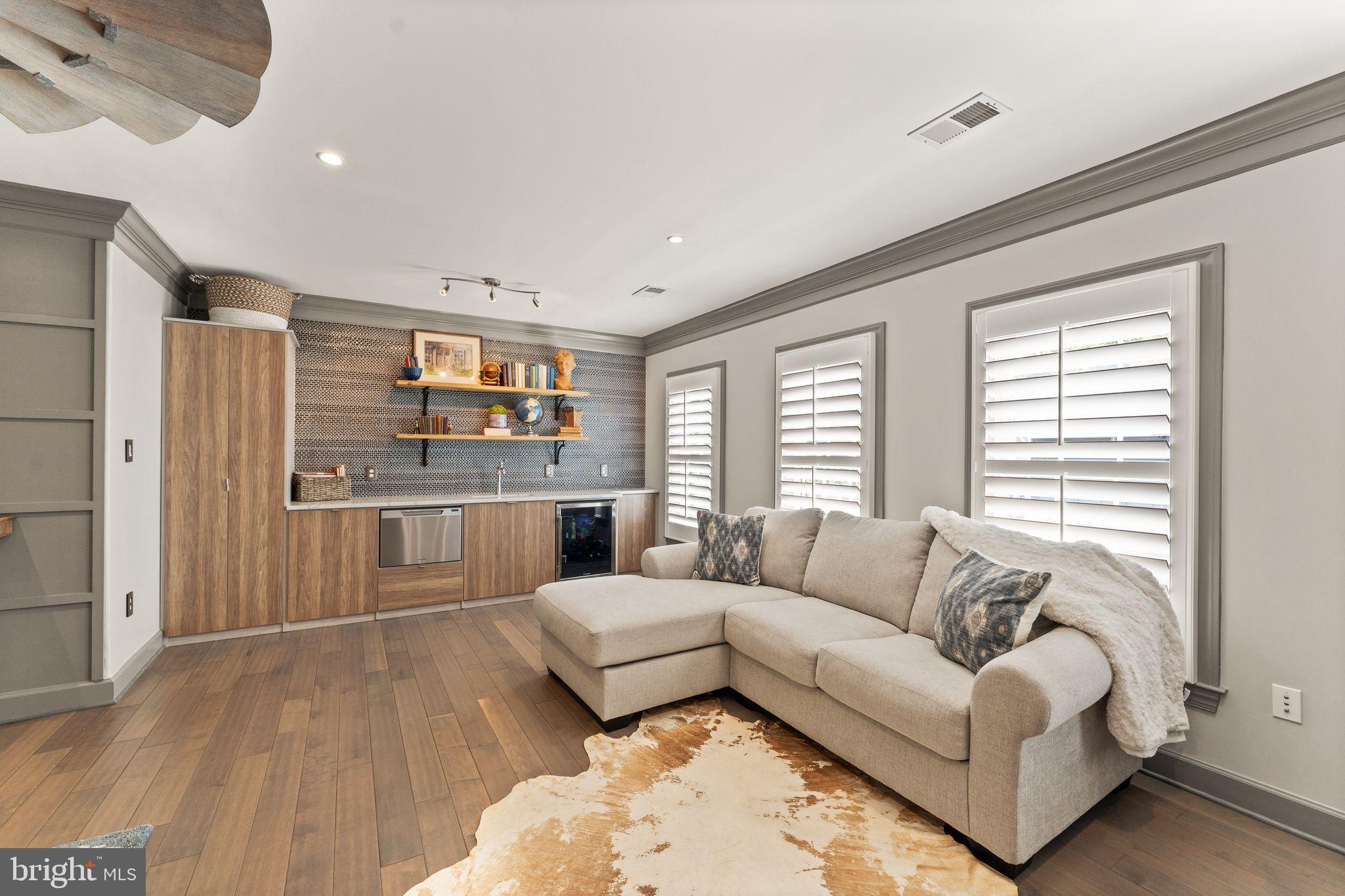 RED HILL - Residential