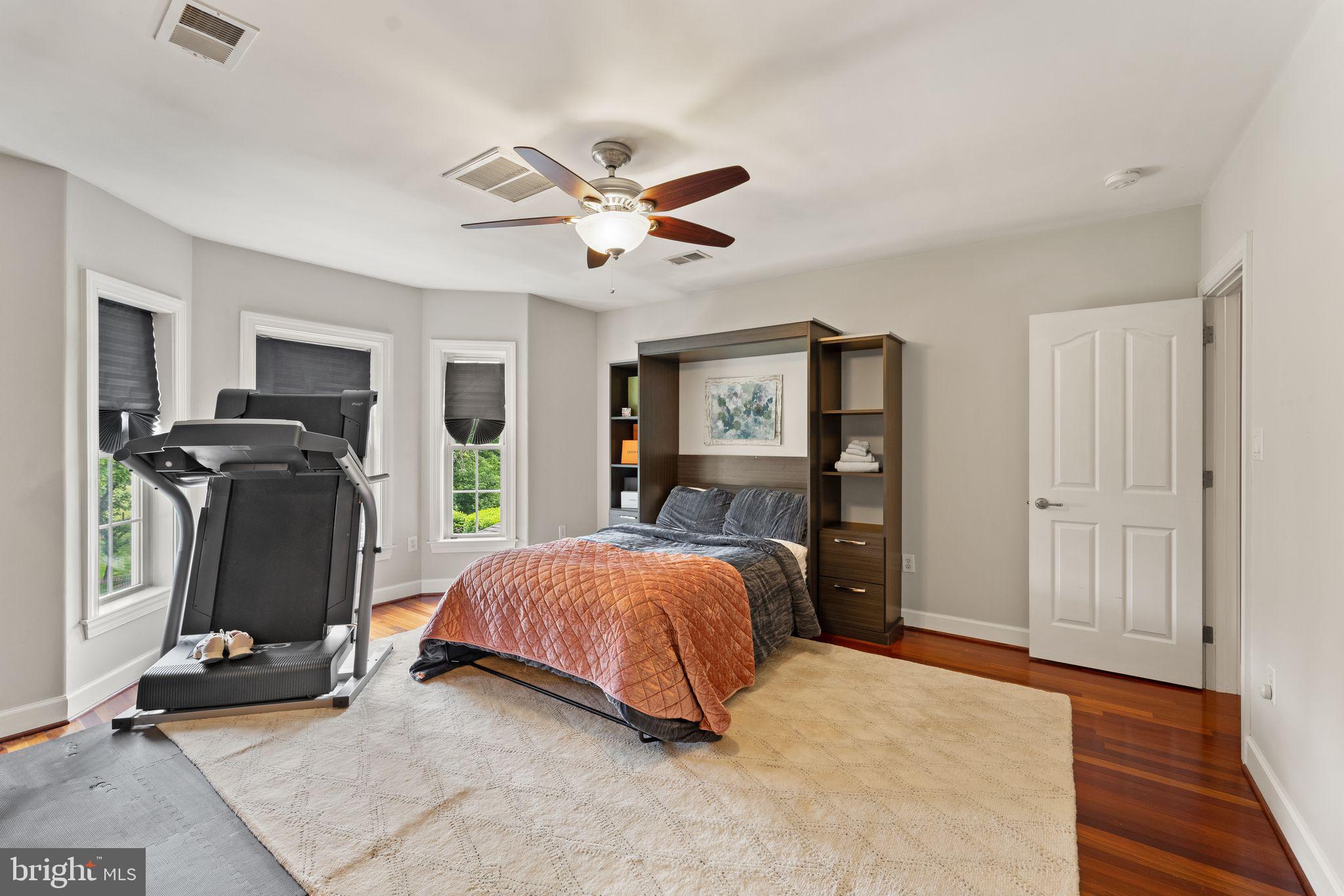 RED HILL - Residential