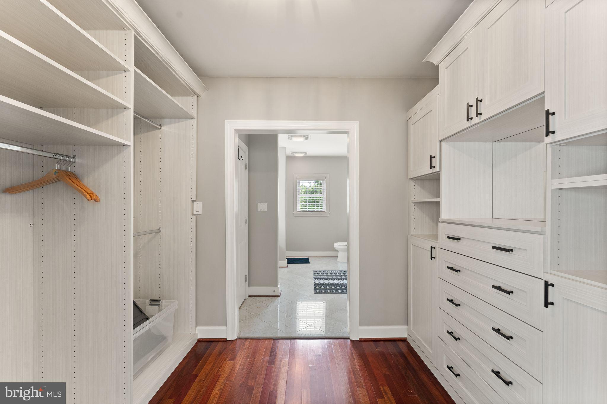 RED HILL - Residential