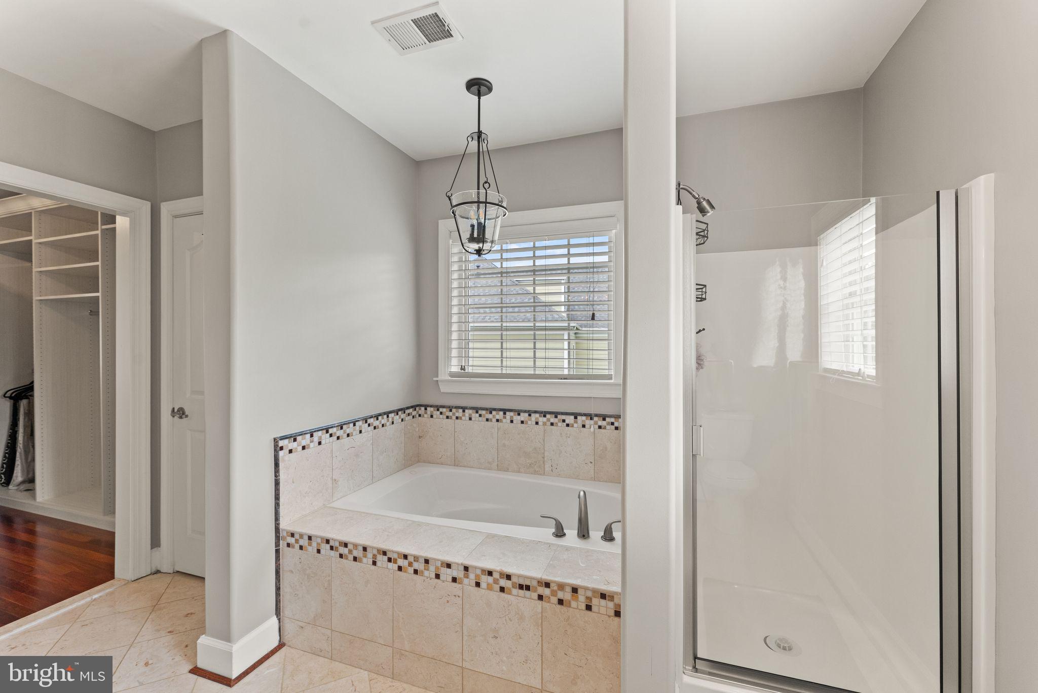 RED HILL - Residential