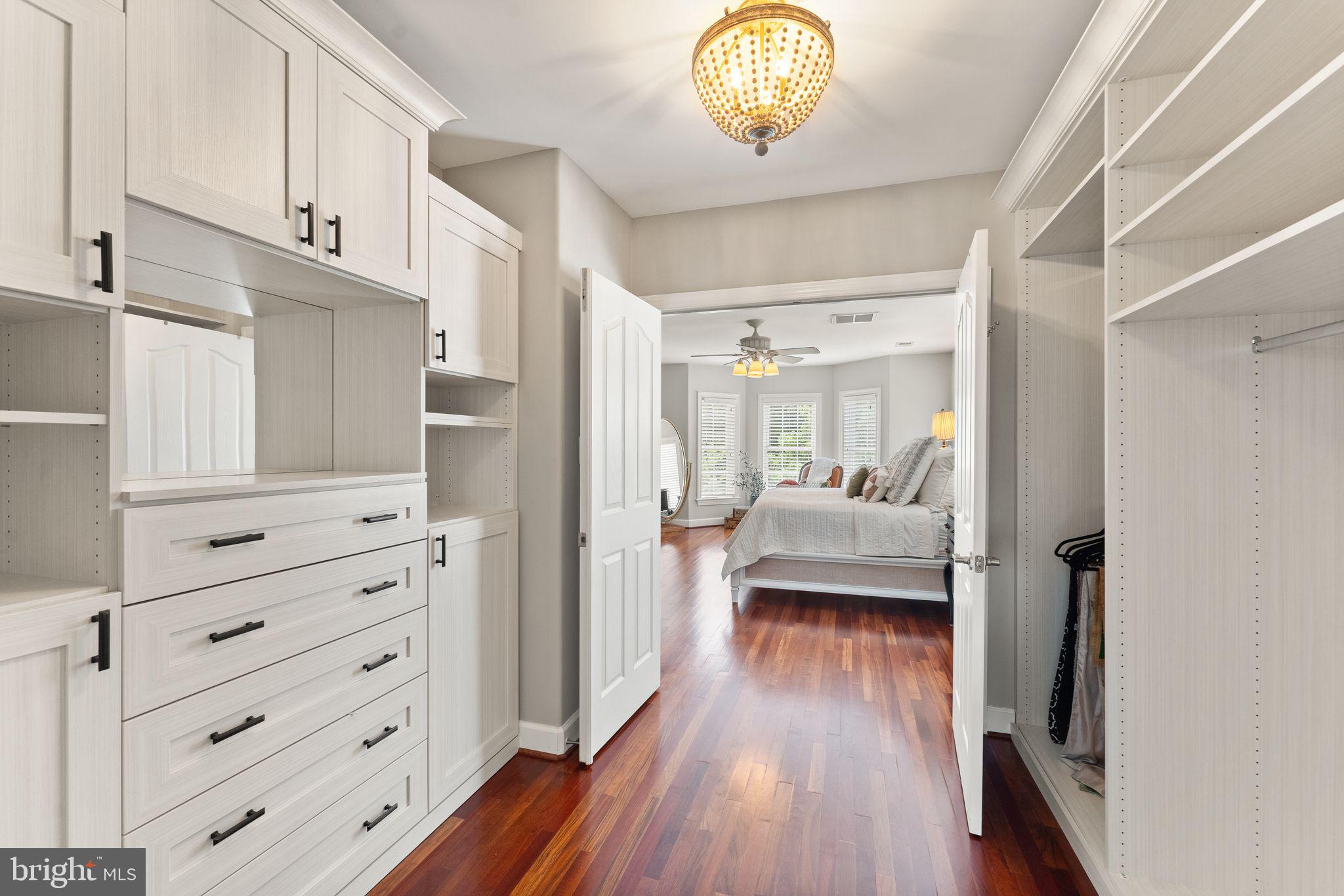 RED HILL - Residential