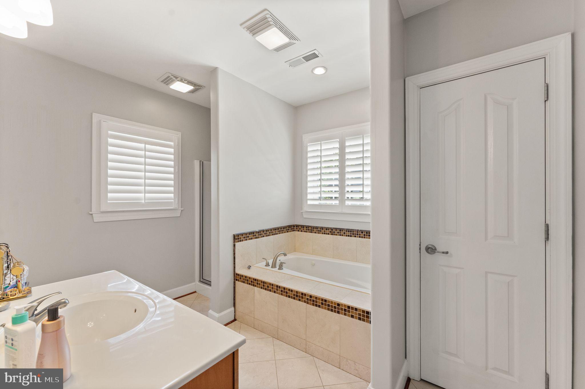 RED HILL - Residential