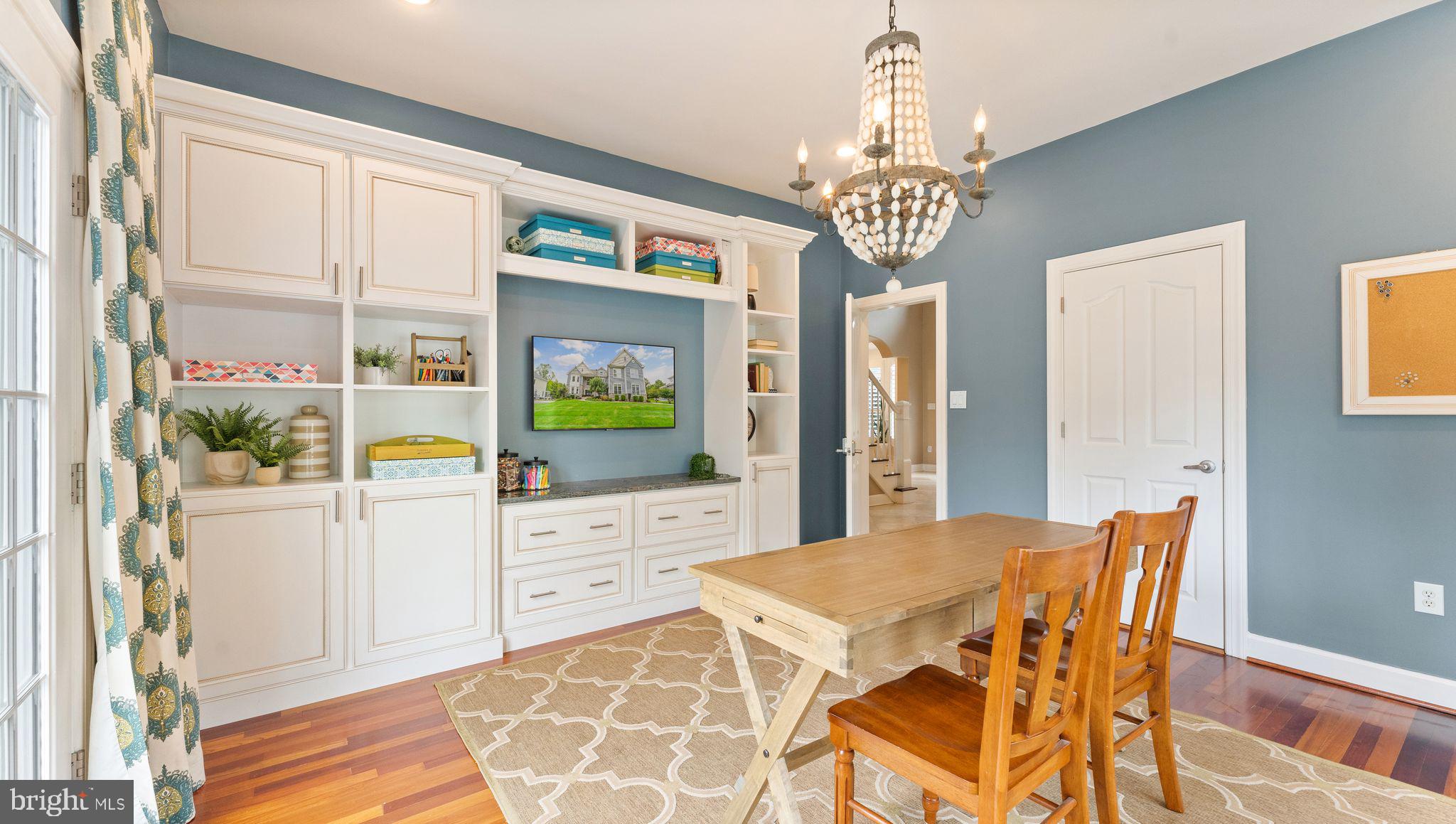 RED HILL - Residential