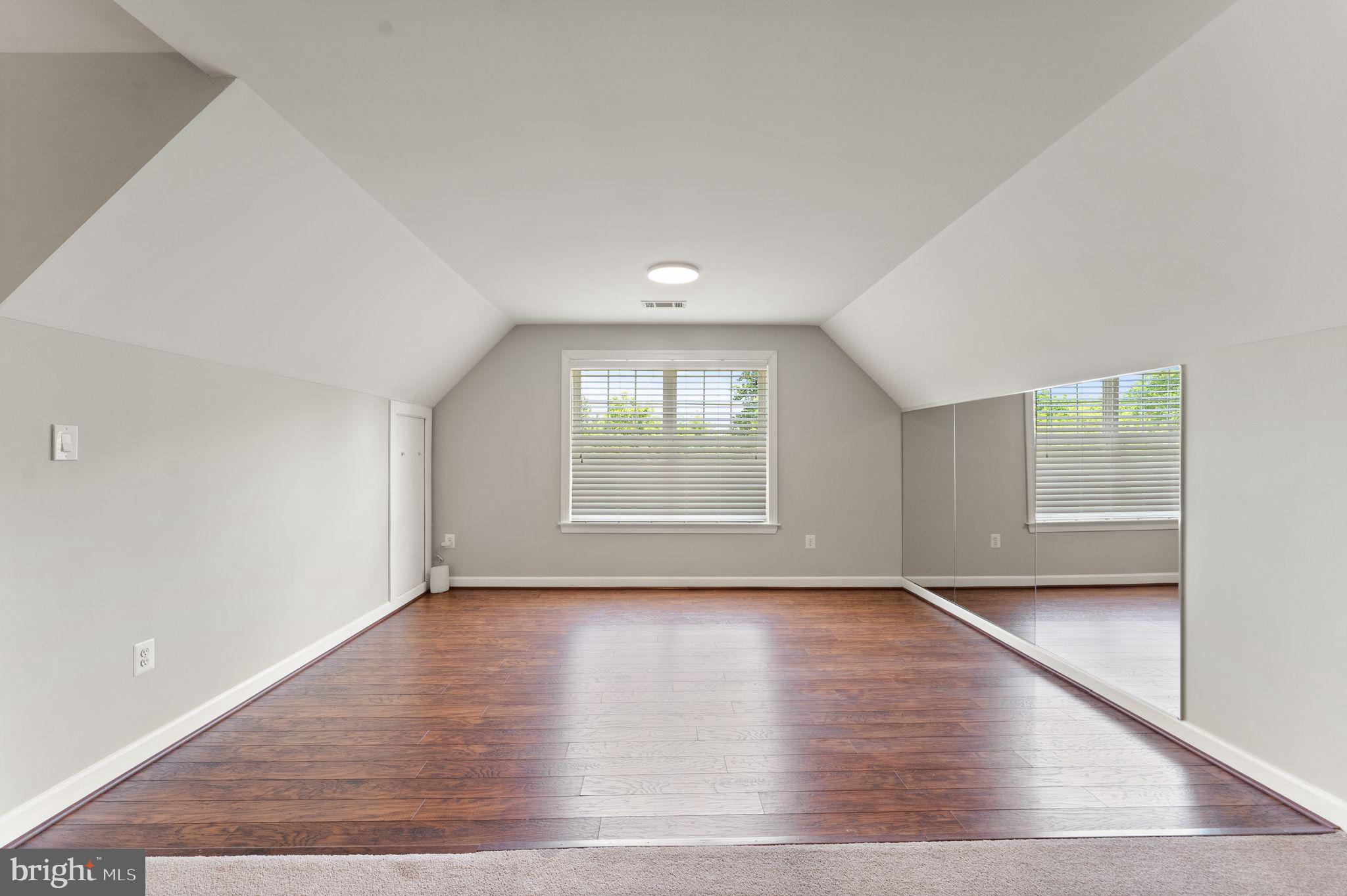 RED HILL - Residential