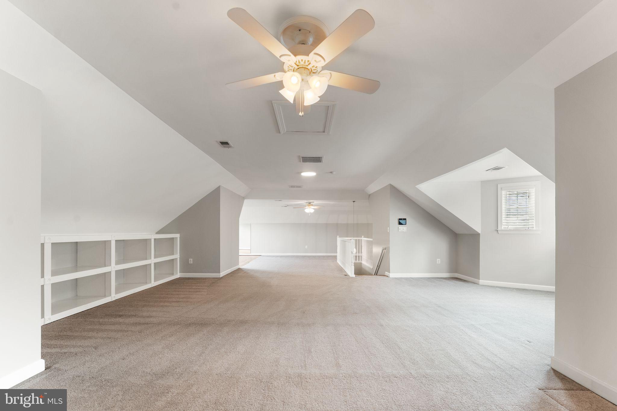 RED HILL - Residential