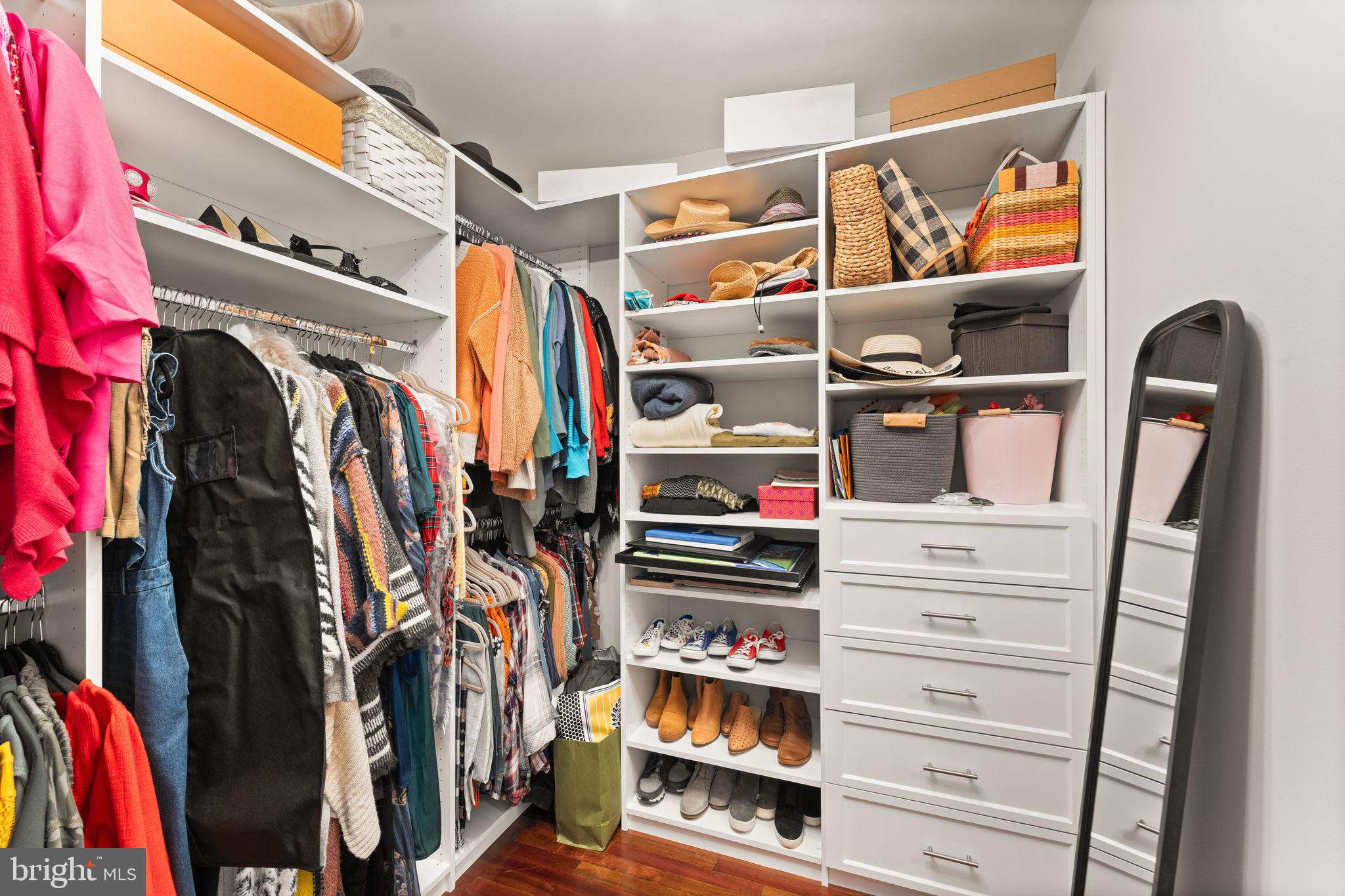 RED HILL - Residential