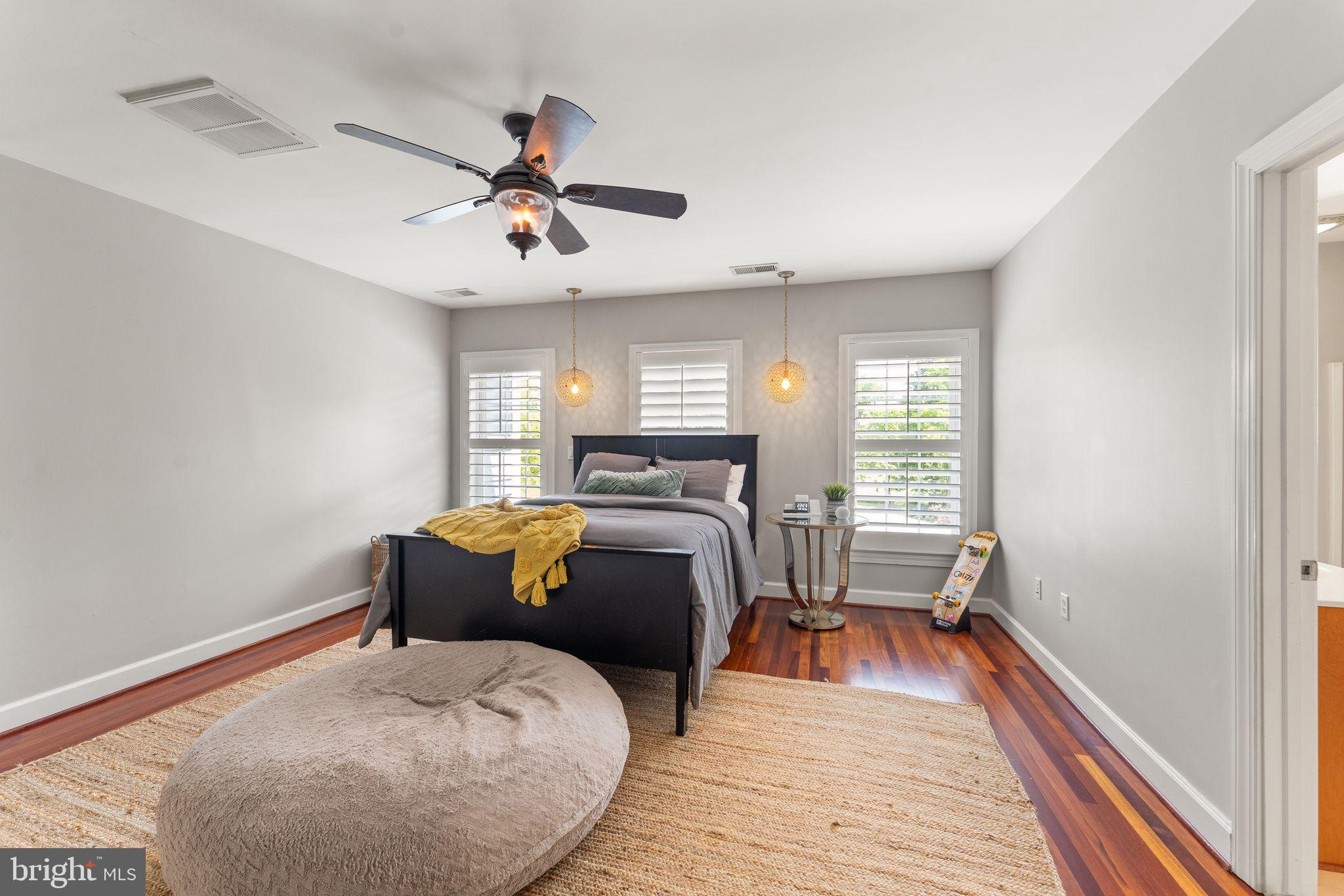 RED HILL - Residential