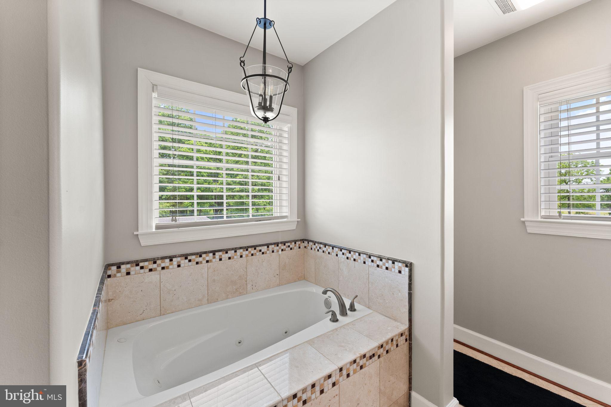 RED HILL - Residential