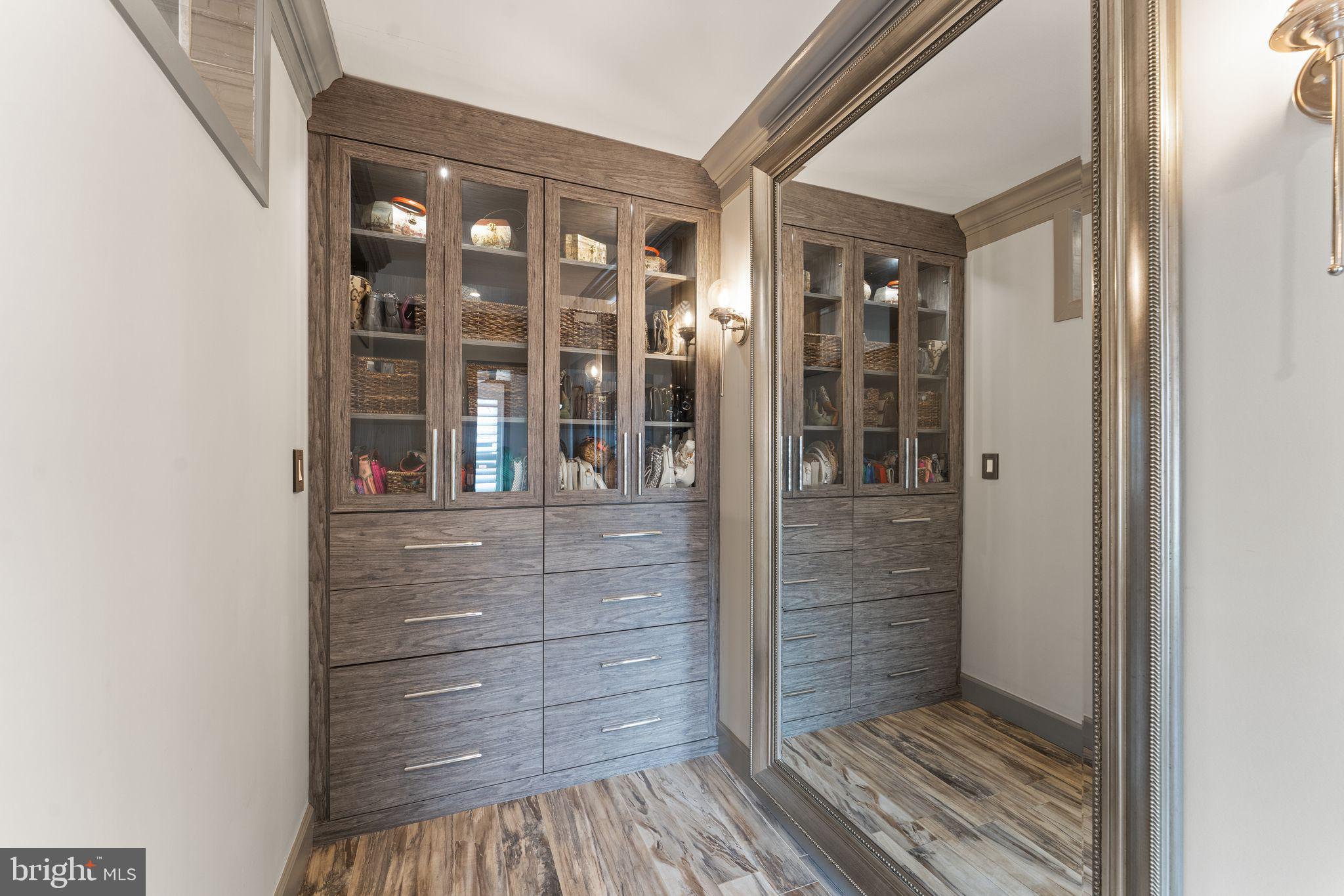 RED HILL - Residential