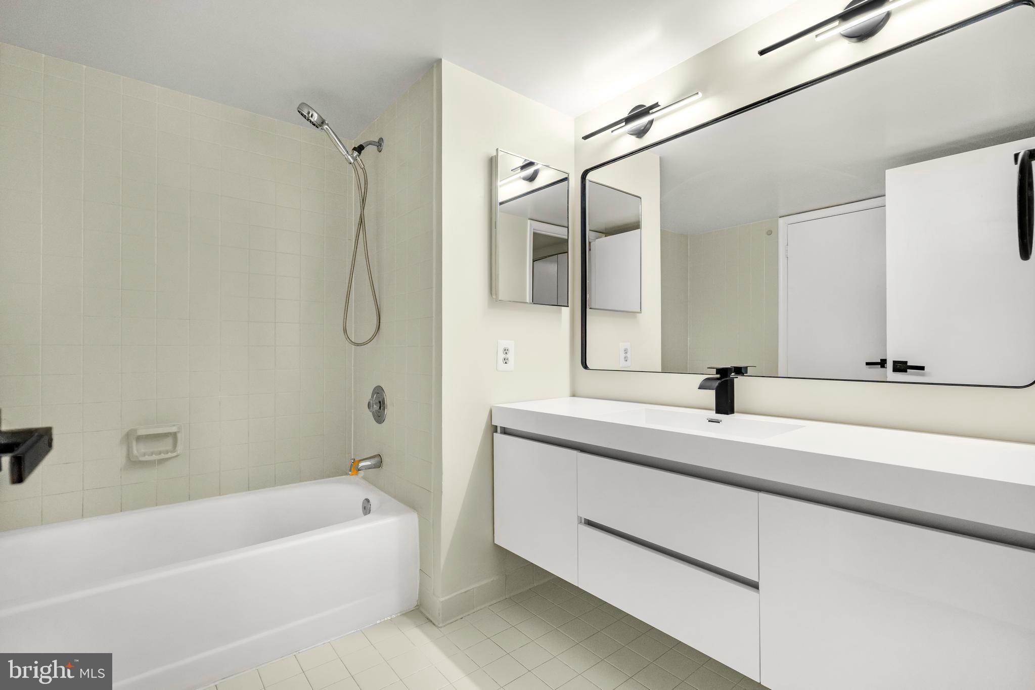 ASTORIA - Residential