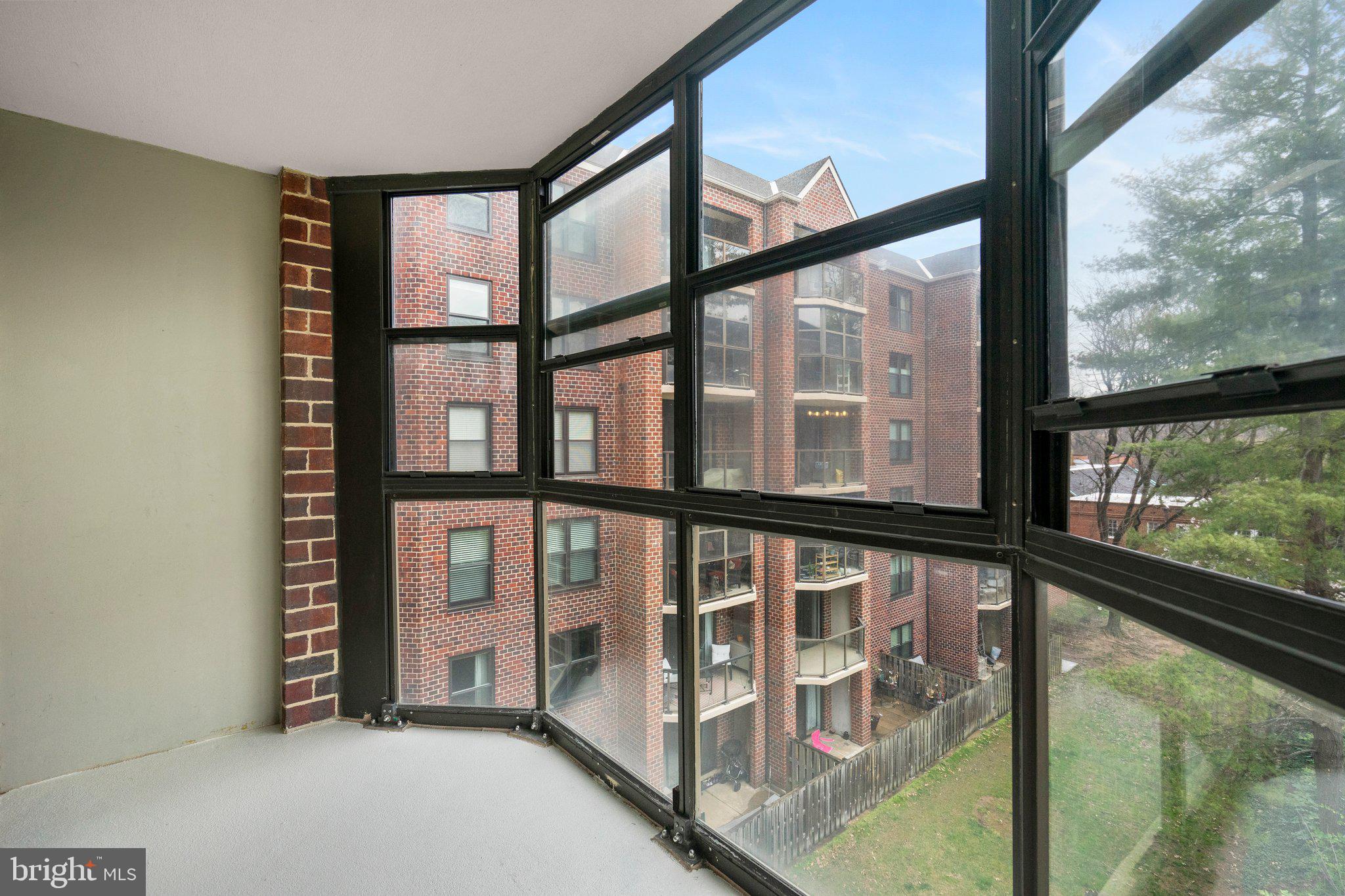 ASTORIA - Residential