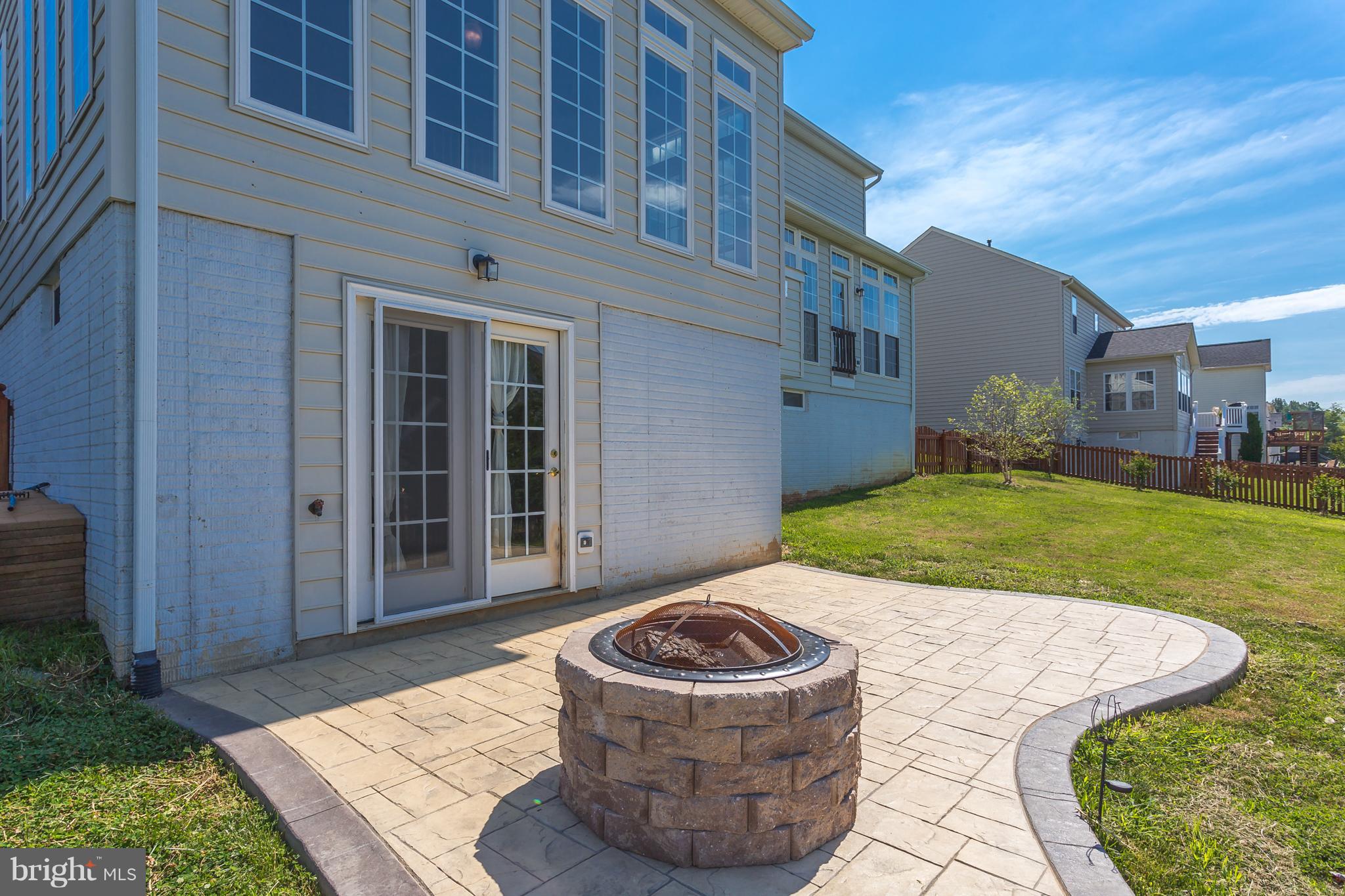 ESTATES AT LEE'S PARKE - Residential