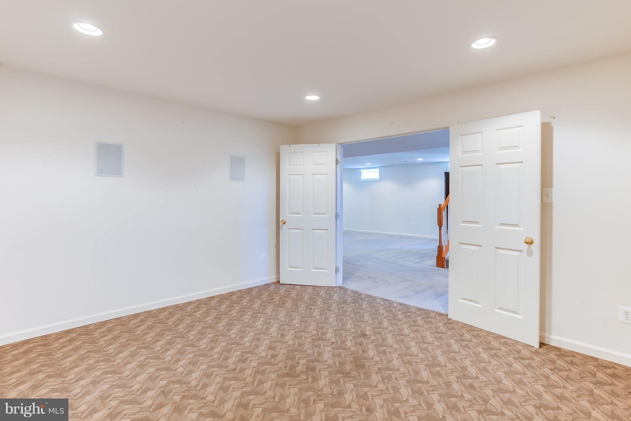 ESTATES AT LEE'S PARKE - Residential