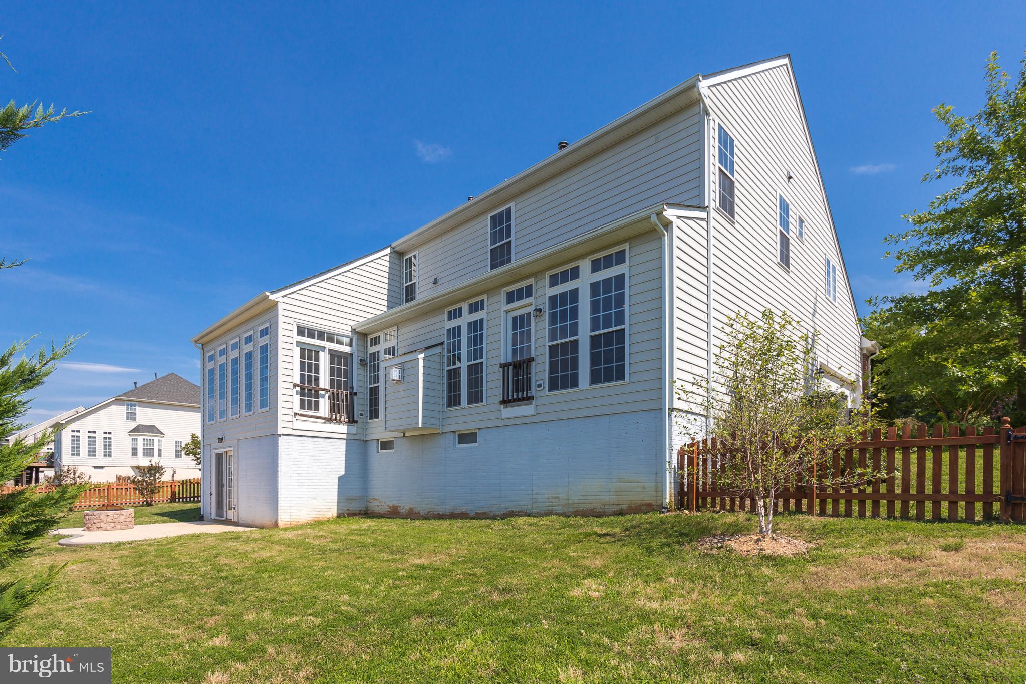 ESTATES AT LEE'S PARKE - Residential