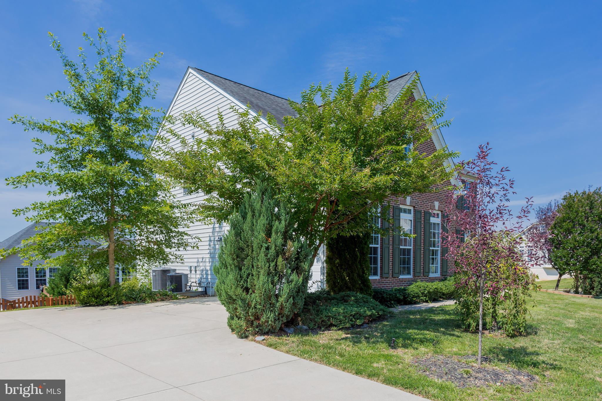 ESTATES AT LEE'S PARKE - Residential