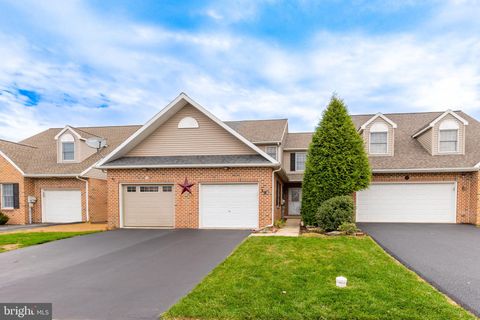 Photo of 39 Pennridge Avenue, MOUNTVILLE, PA 17554 (MLS # PALA2079898)