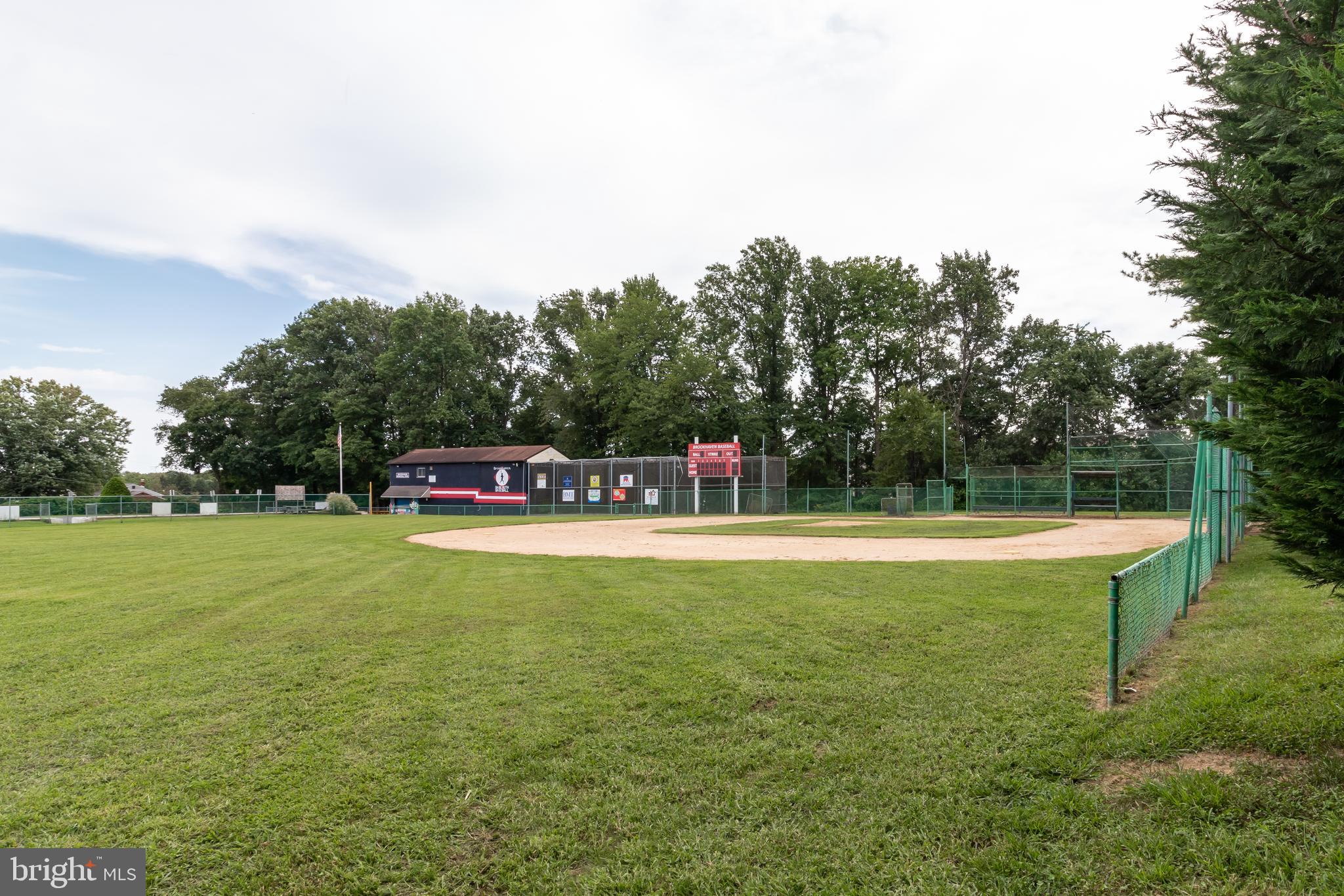HILLTOP SUMMIT - Residential