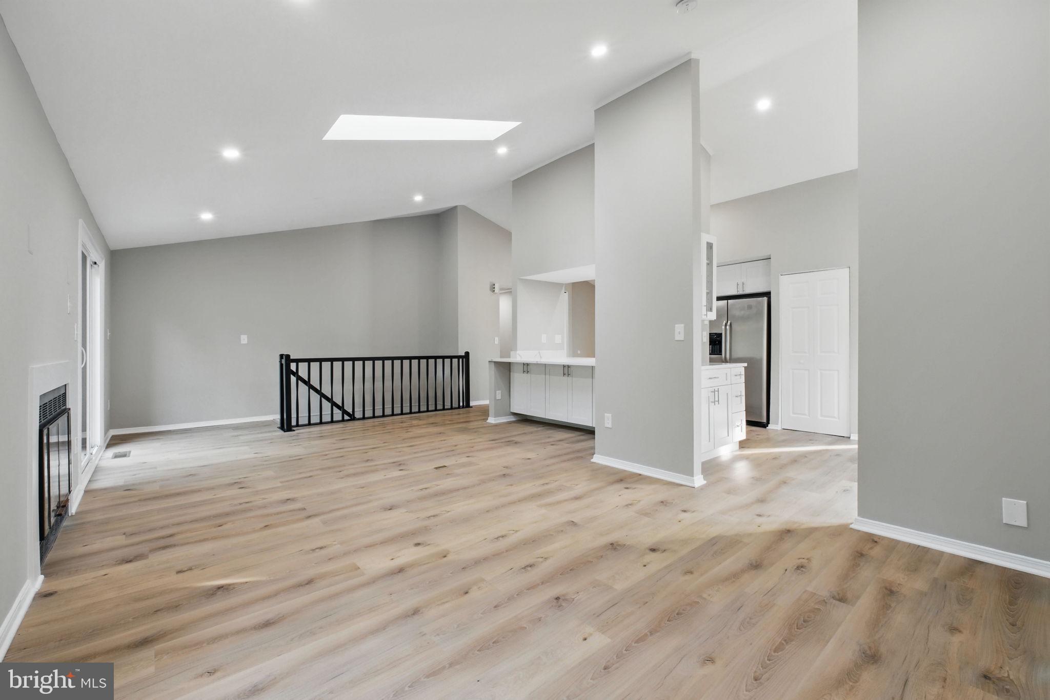 RIVER BEND - Residential