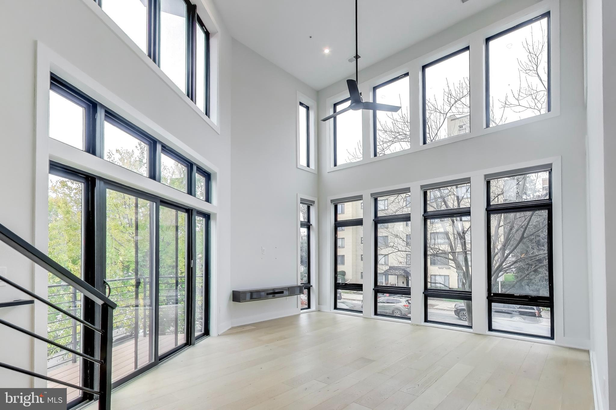 5101 CONNECTICUT AVENUE NW 6