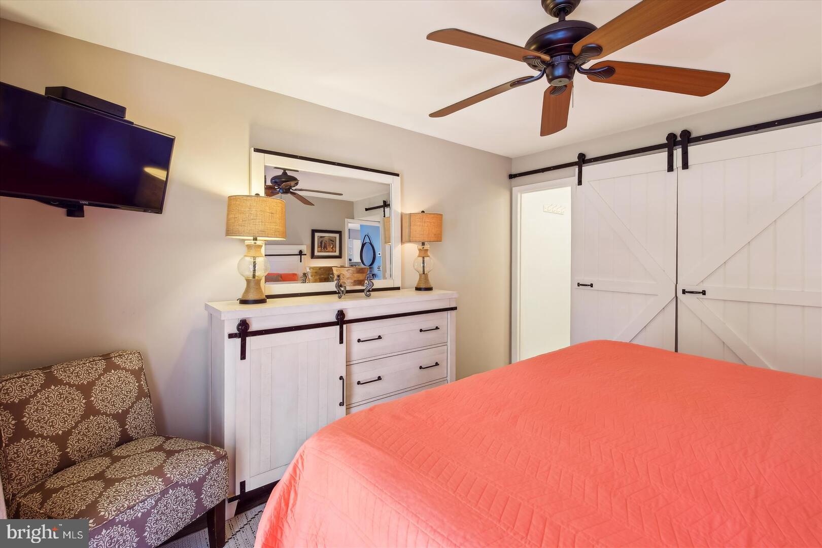 SEA COLONY WEST - Residential