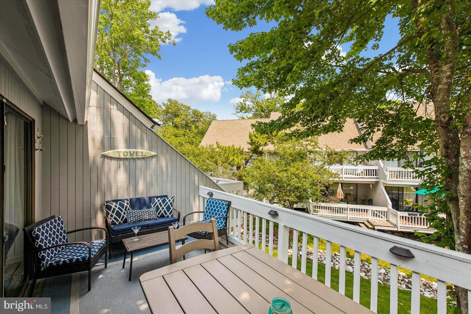 SEA COLONY WEST - Residential