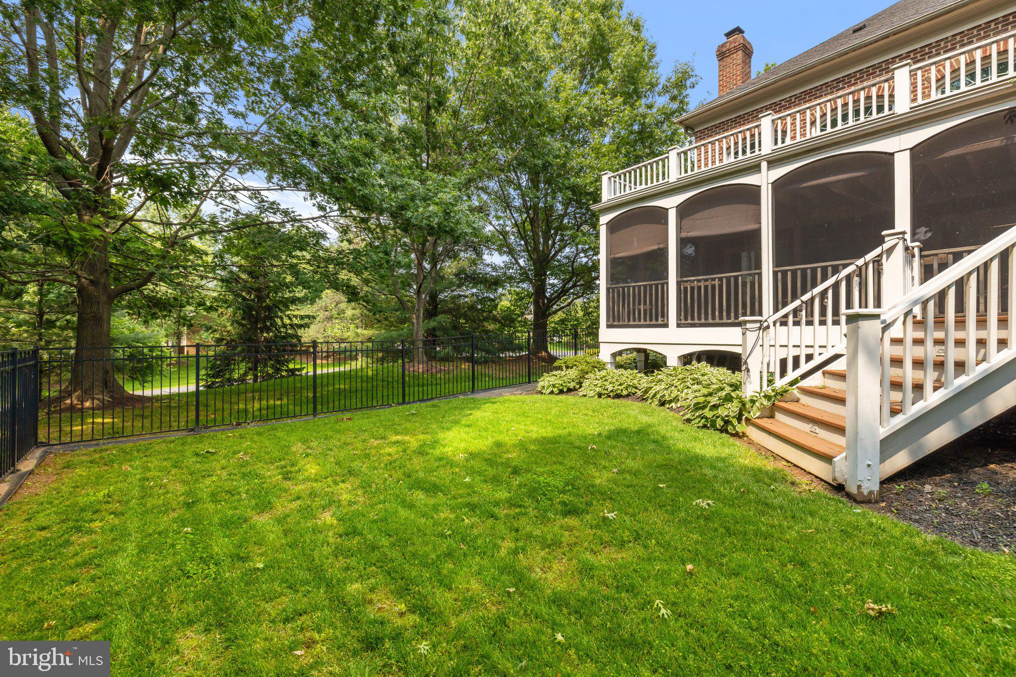 RIVER CREEK - Residential