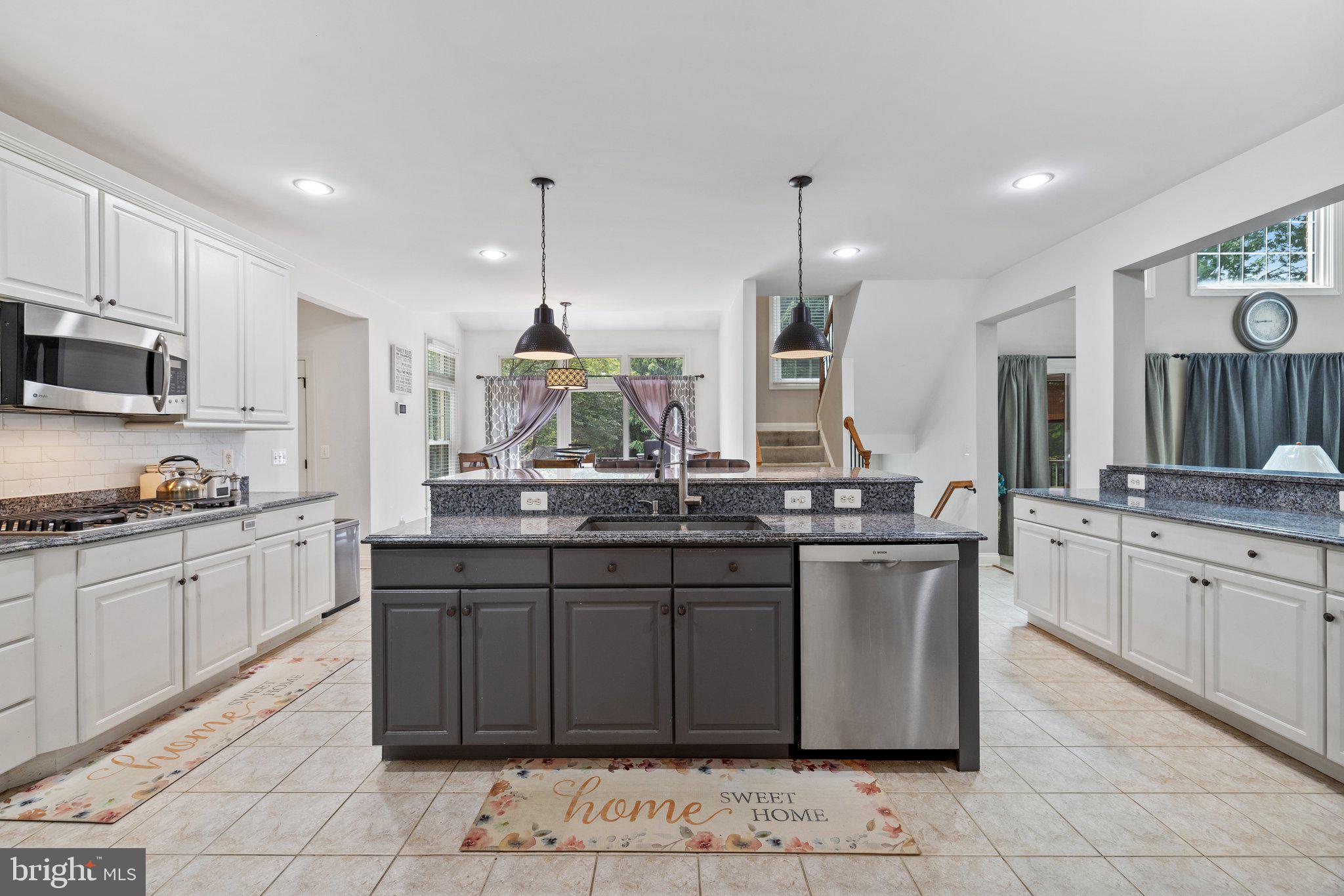 RIVER CREEK - Residential