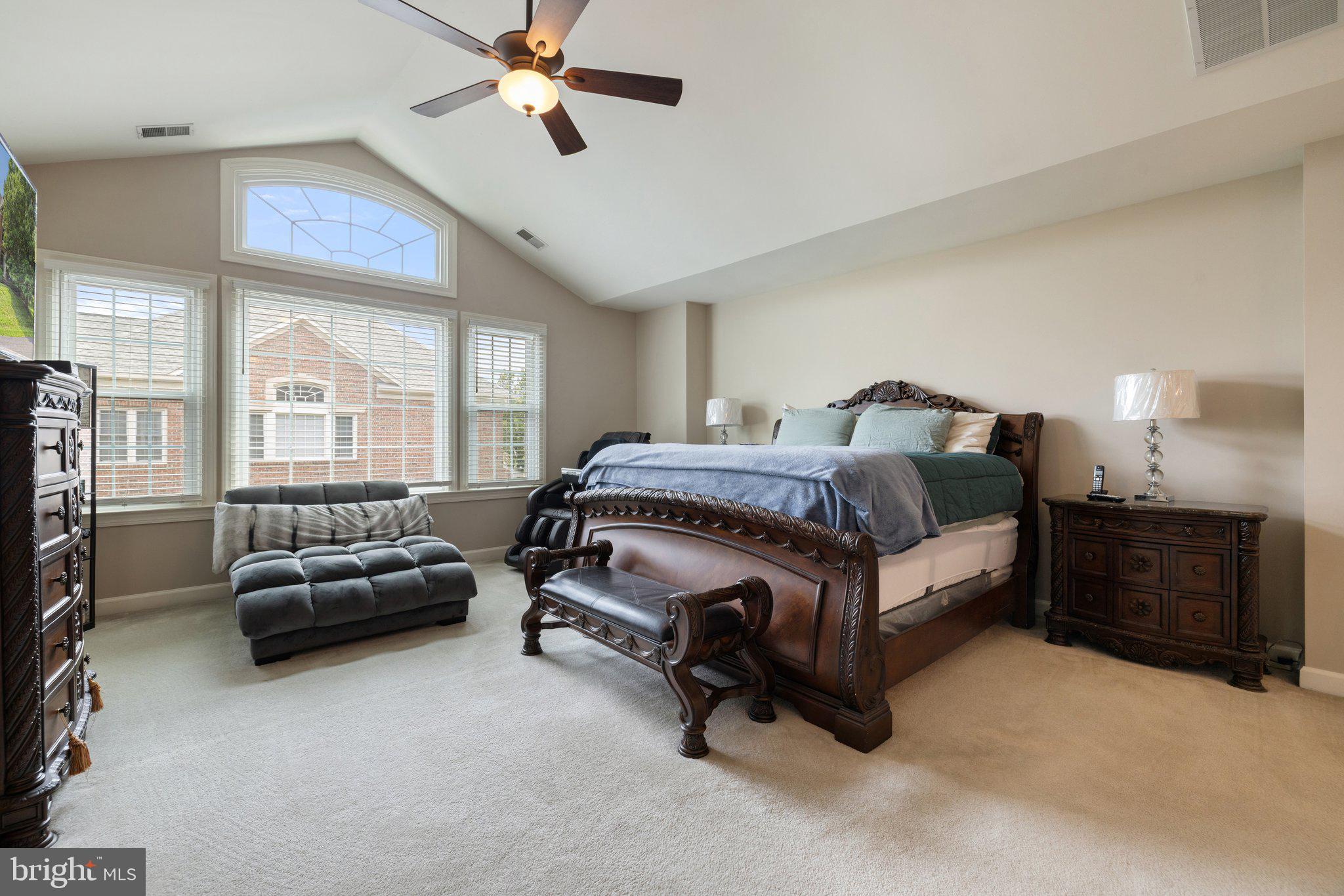 RIVER CREEK - Residential