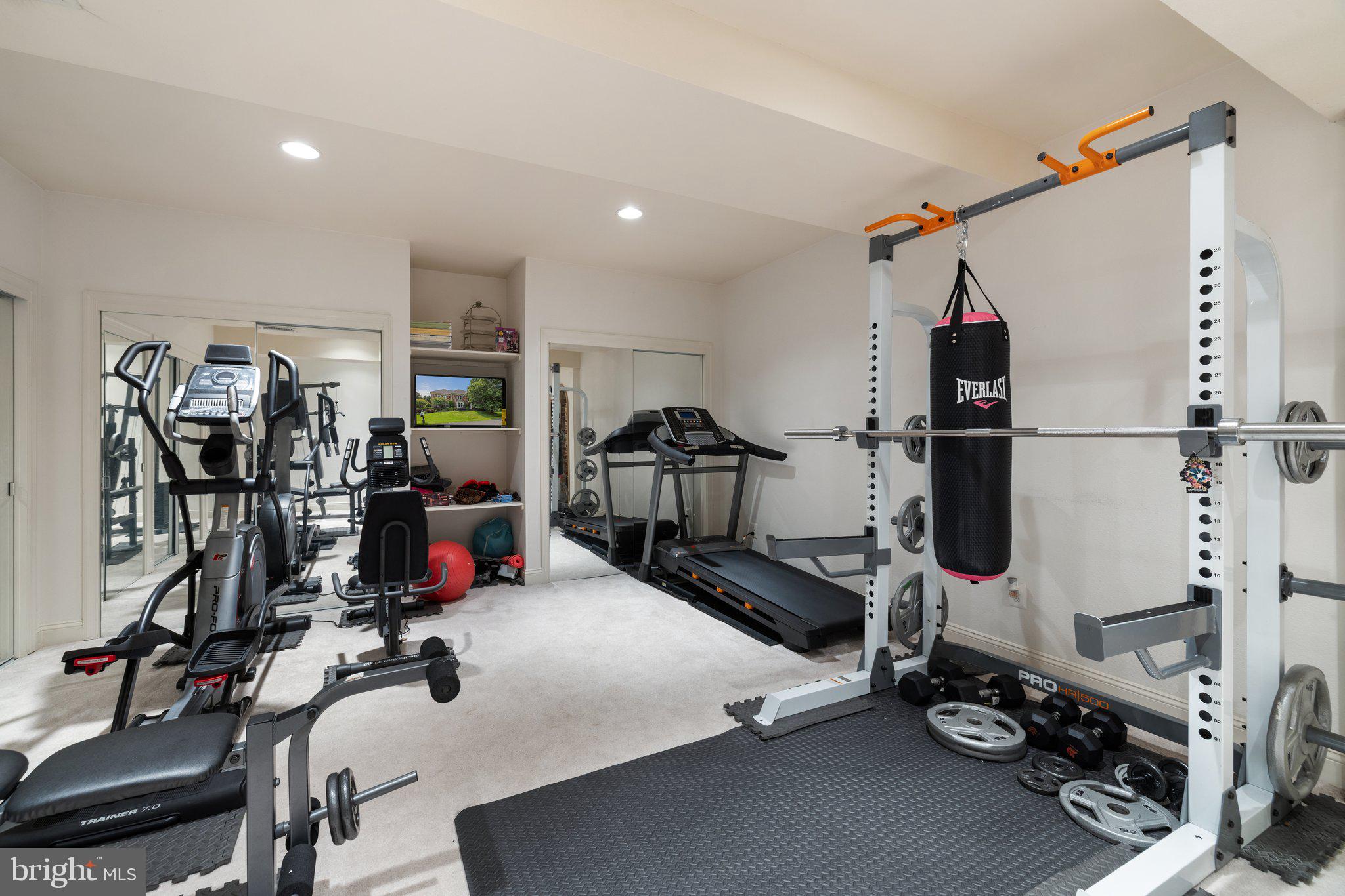 RIVER CREEK - Residential