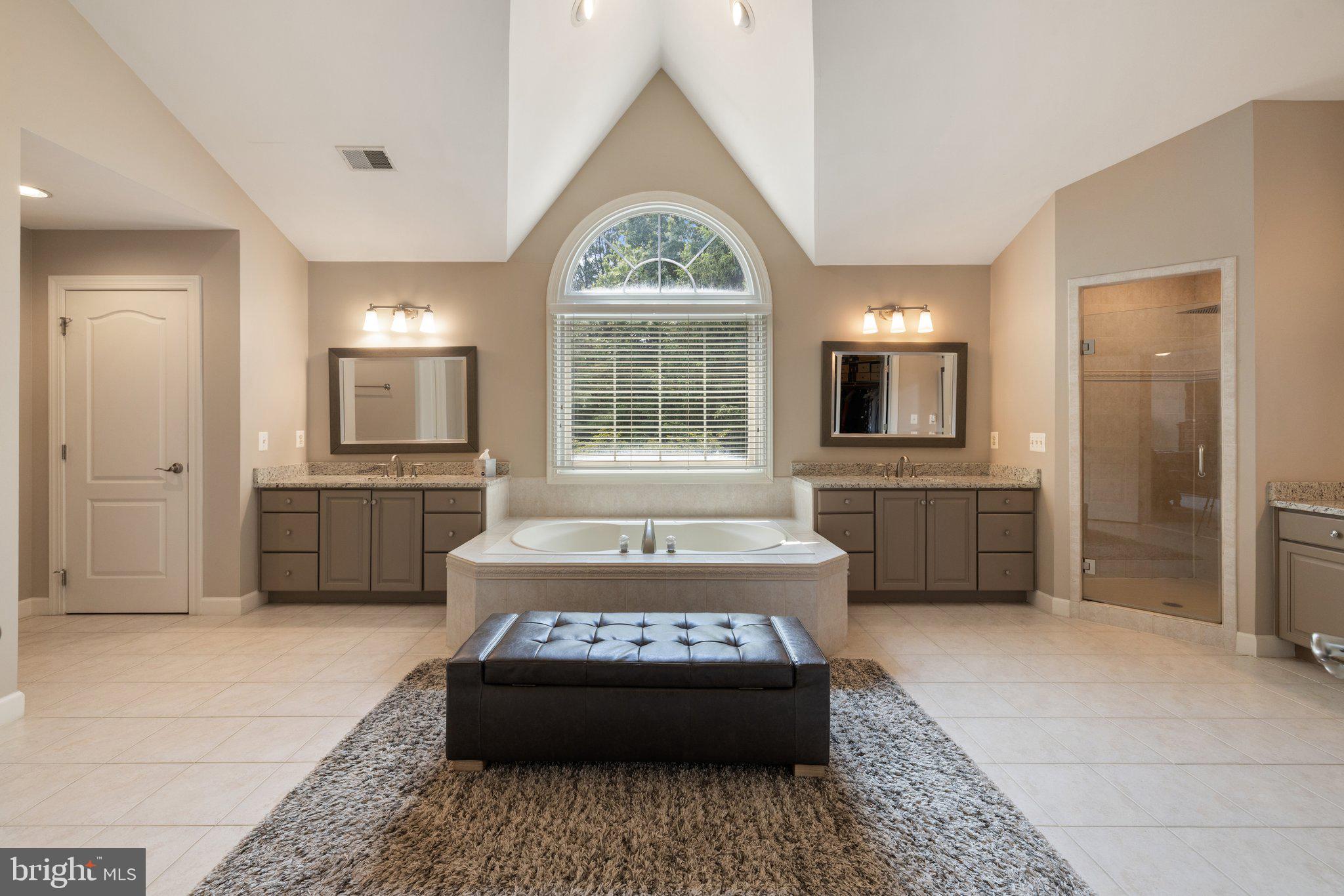 RIVER CREEK - Residential