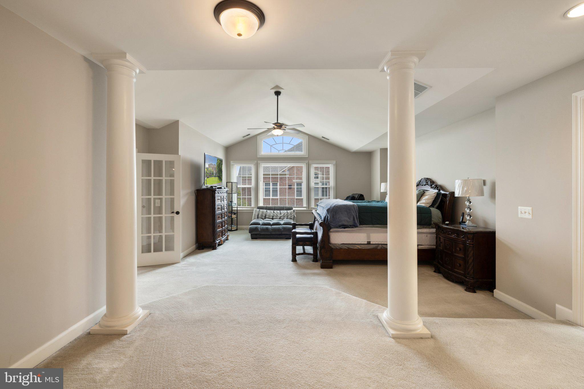 RIVER CREEK - Residential