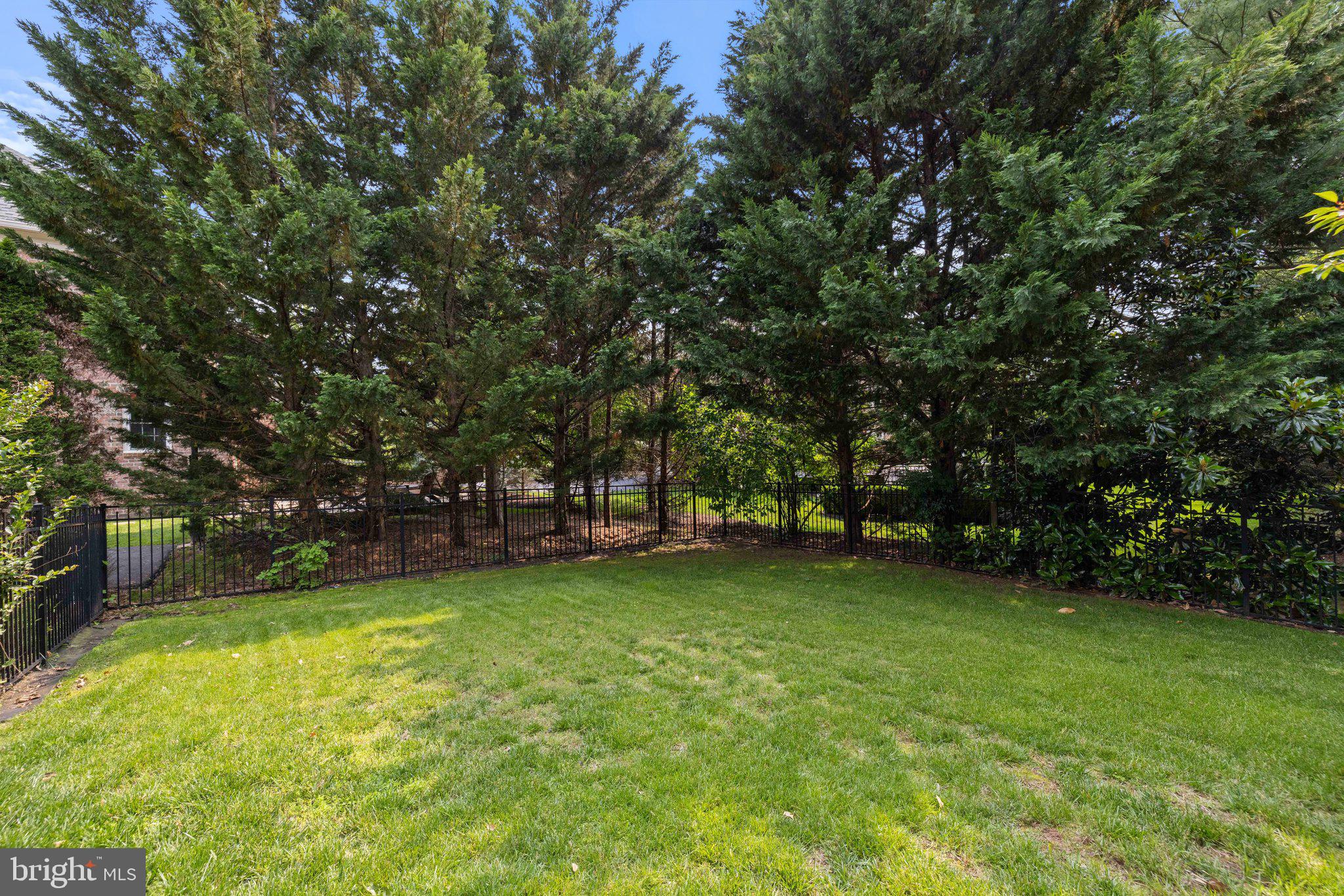 RIVER CREEK - Residential