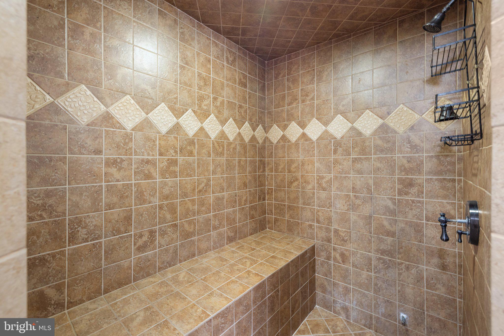 RIVER CREEK - Residential