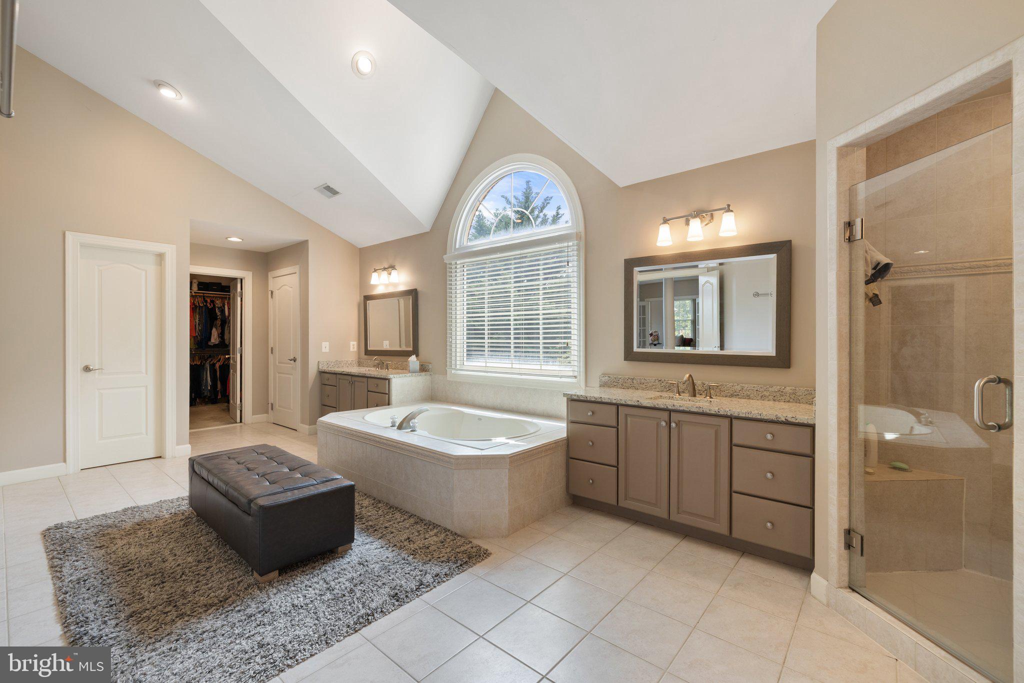 RIVER CREEK - Residential