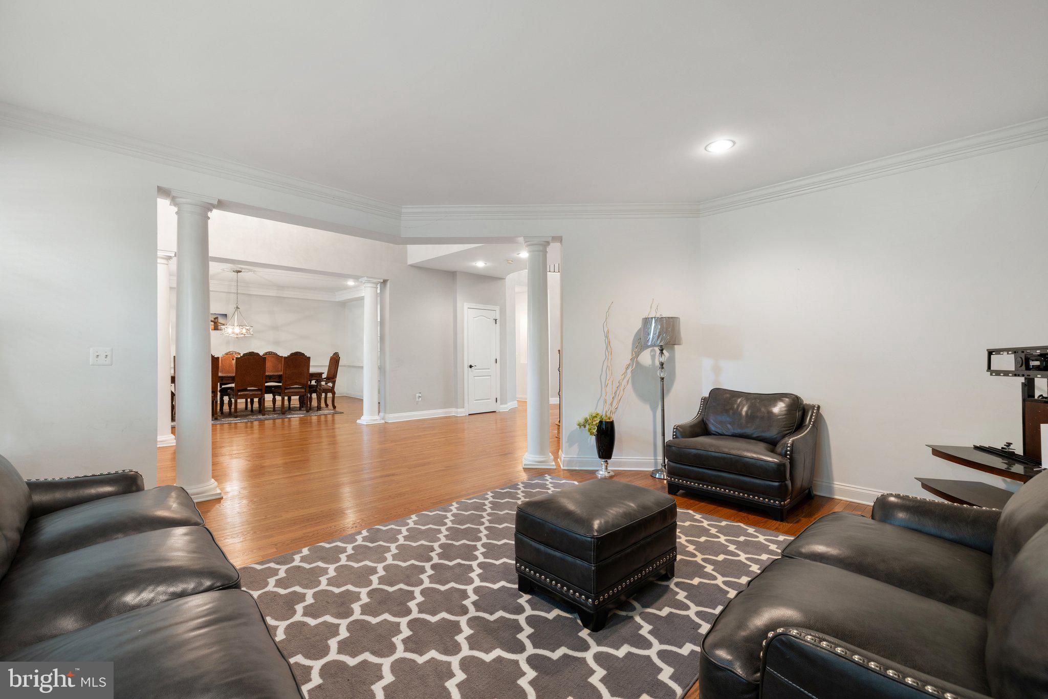 RIVER CREEK - Residential