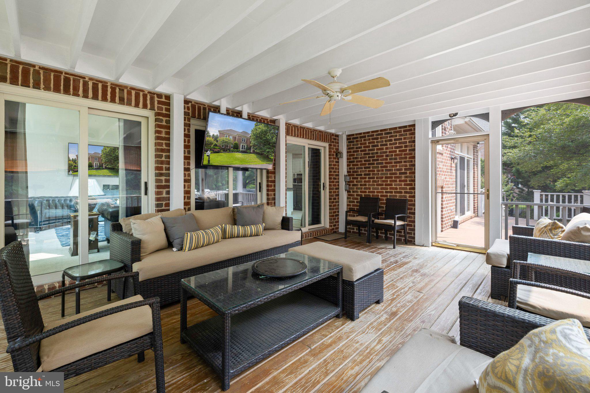 RIVER CREEK - Residential